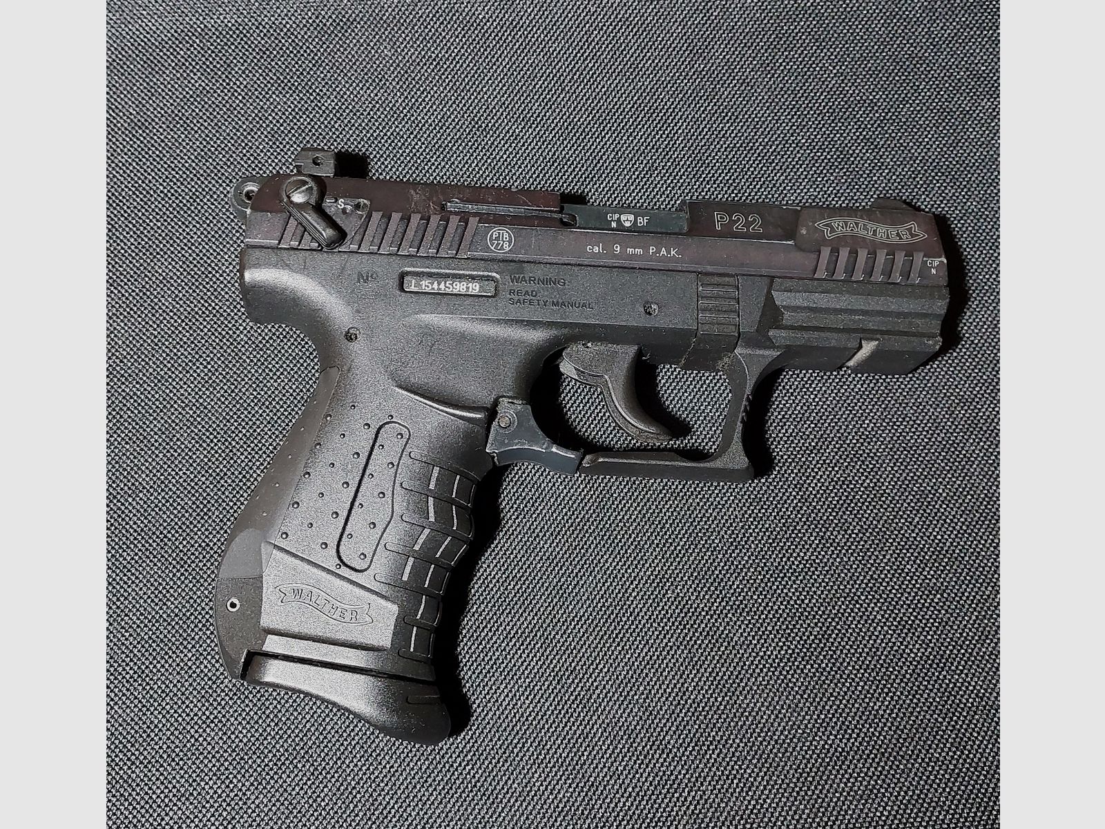 Walther P22 (P 22 Classic) pistola de fogueo 9mm P.A.K. negra (PTB 778) con nuevo holster Normani