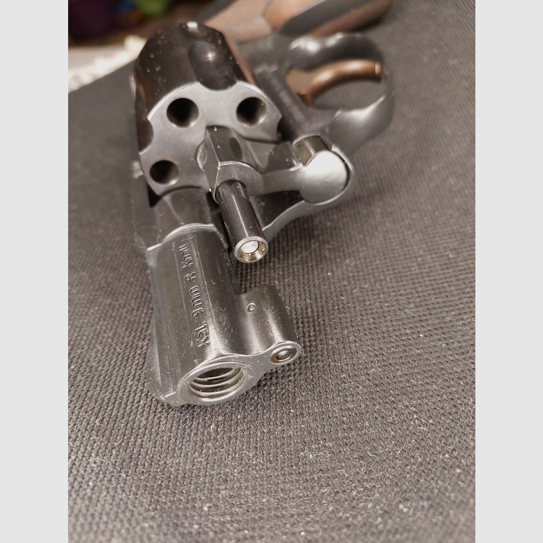 Weihrauch HW37 Kal. 9mm R.K. (PTB 887) OVP mit Holzgriffen - NEU (Arminius HW 37)