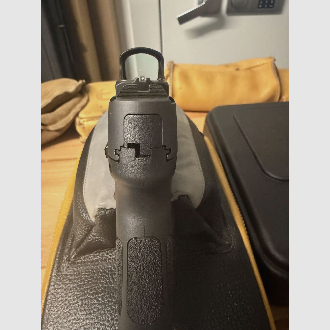 Taurus G3C with RedDot 9mm Luger