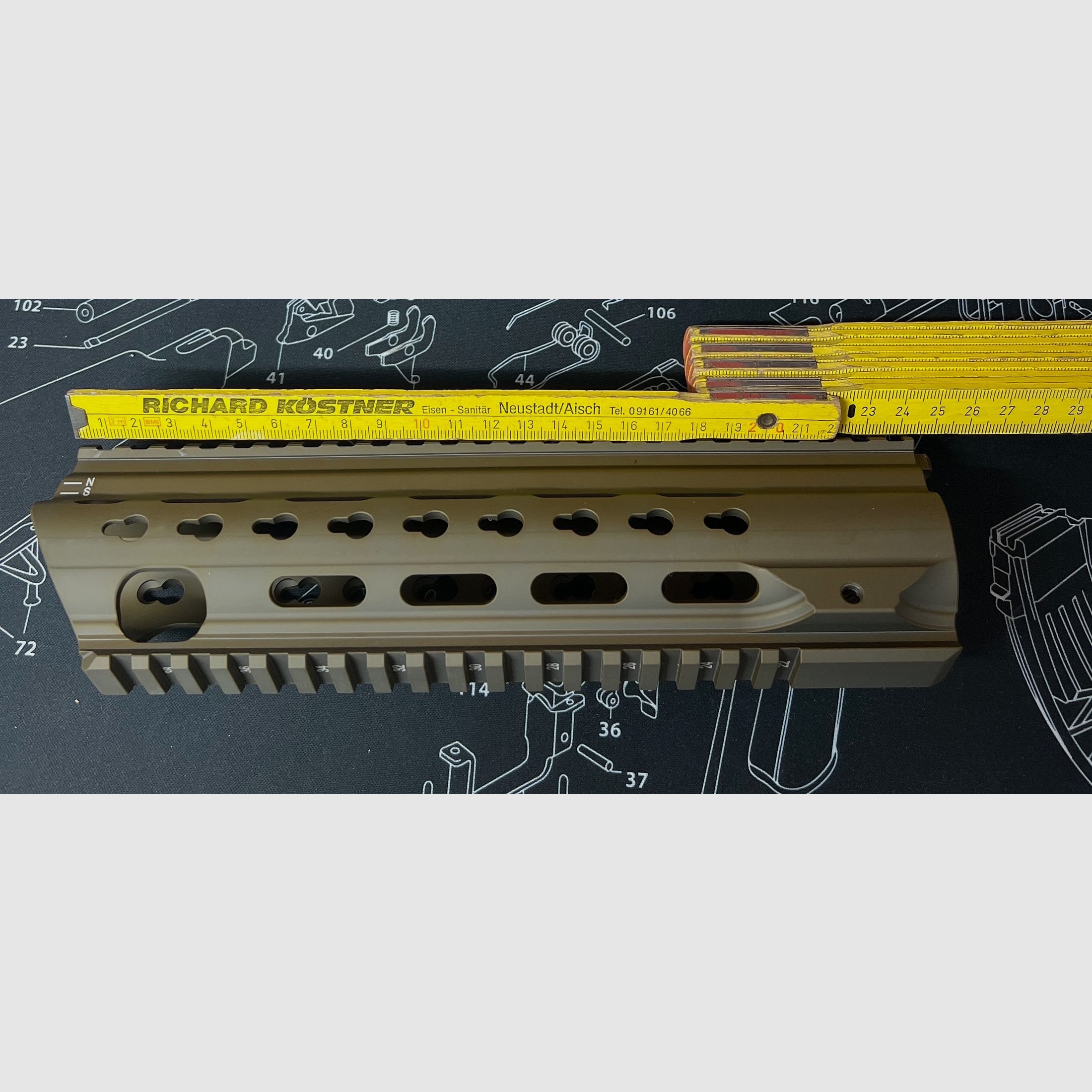 HK MR223 / HK416 Slim Line Handguard 10″ FDE – neuwertig