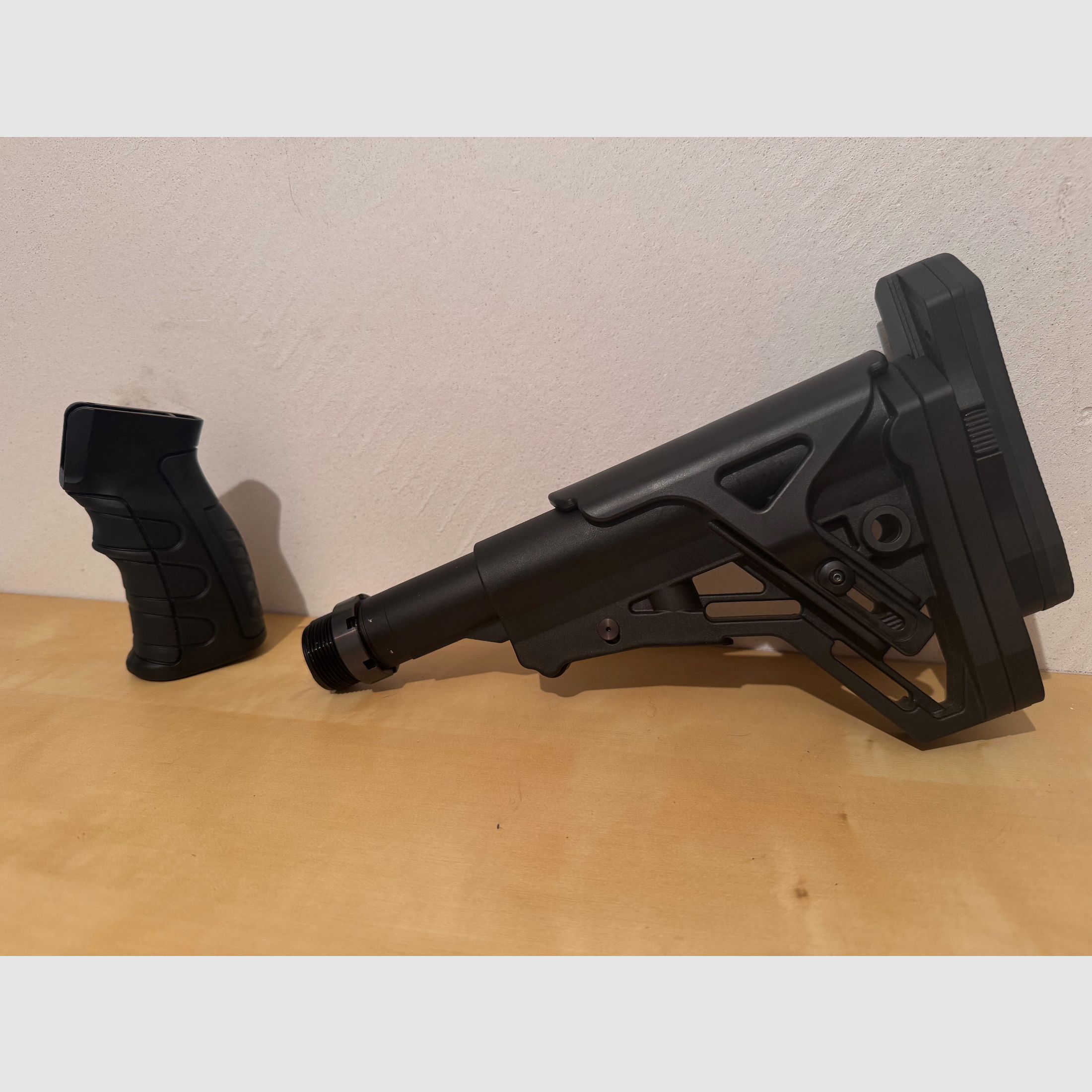 BufferTube Haenel LR one mit Hinterschaft und Pistolengriff AR10 / AR15