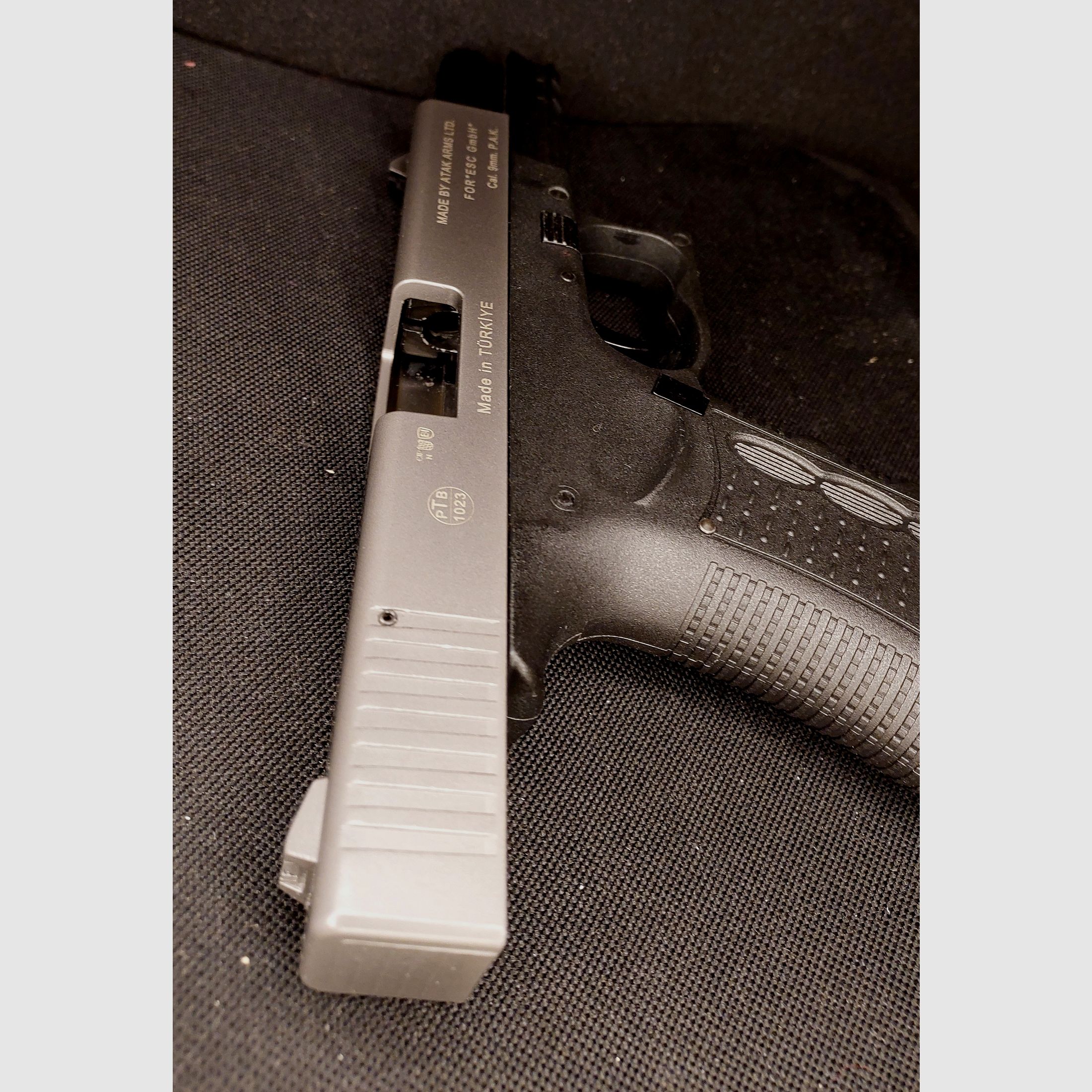 Zoraki 917 blank firing pistol 9mm P.A.K. Titan (PTB 1023)