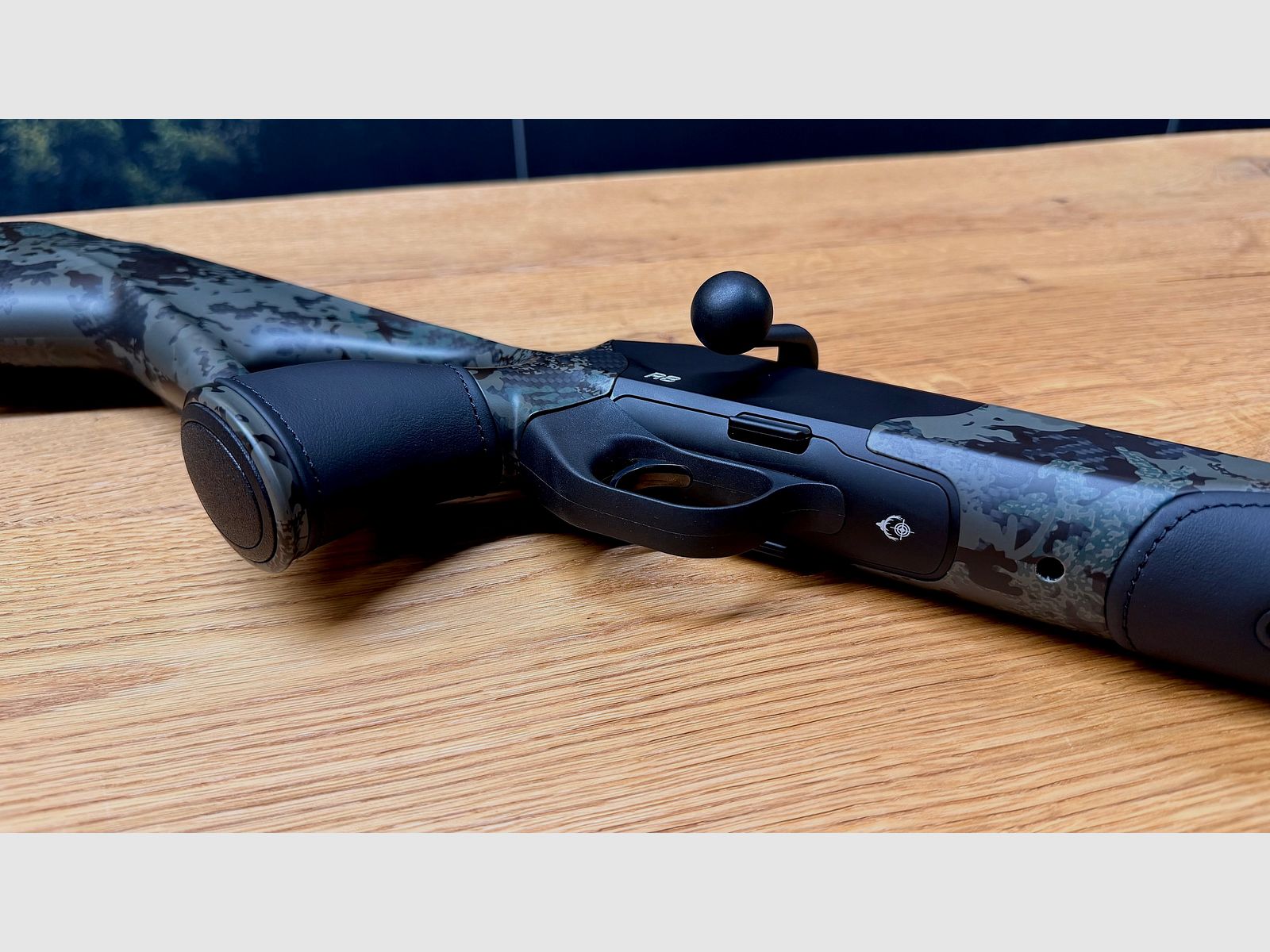 Blaser R8 Ultimate Carbon Huntec Camo arma completa / calibre seleccionable / logo plateado / Semi Weight
