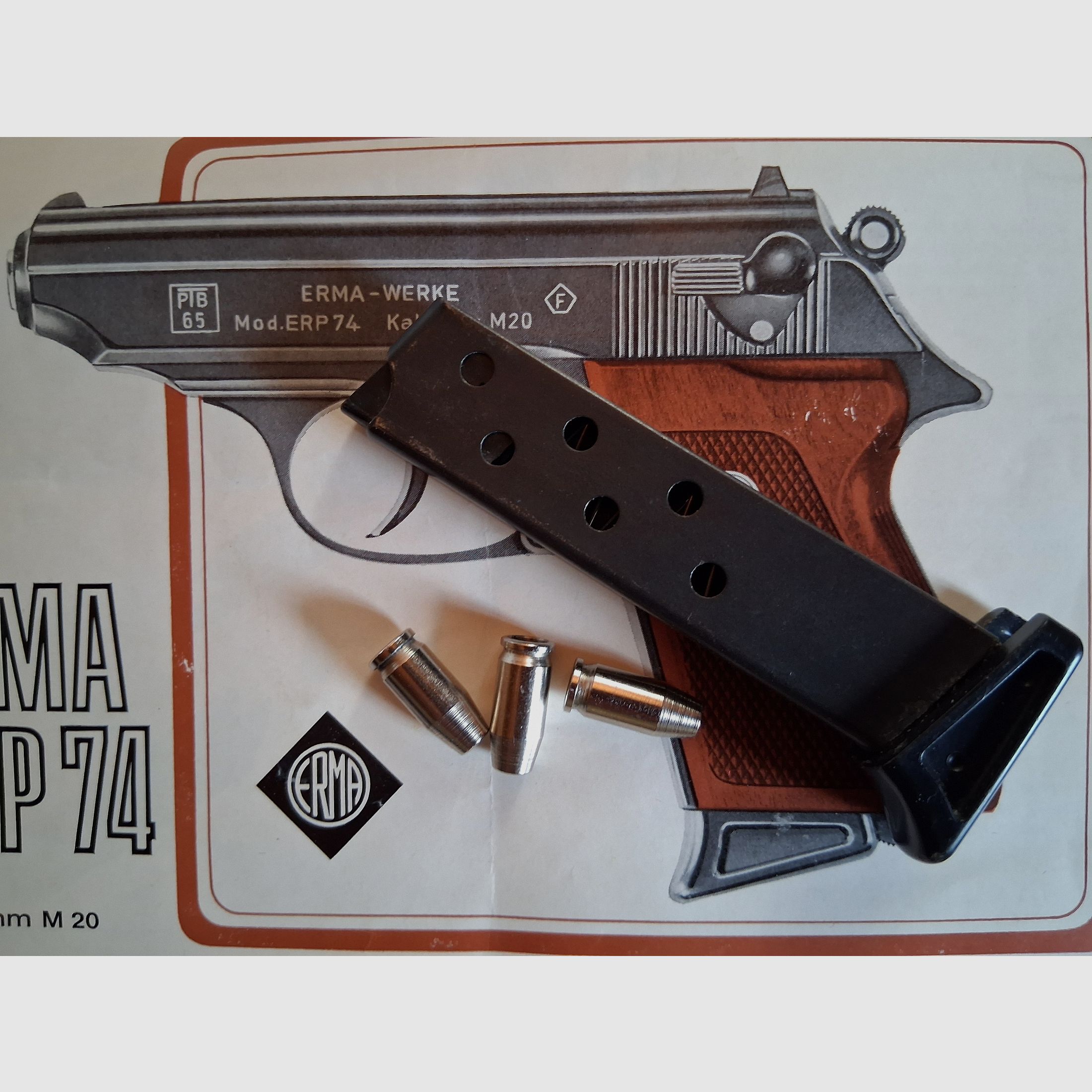 Magazynek 7-nabojowy do Erma ERP 74 nieużywany z trzema adapterami nabojów 4mm M20