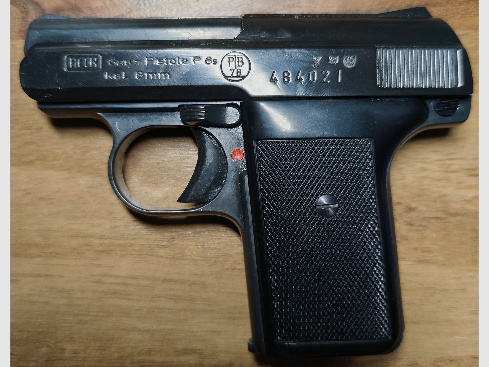 Reck P 6 S caliber 8mm old PTB 78 collector's pistol +10 shots CS gas from Umarex