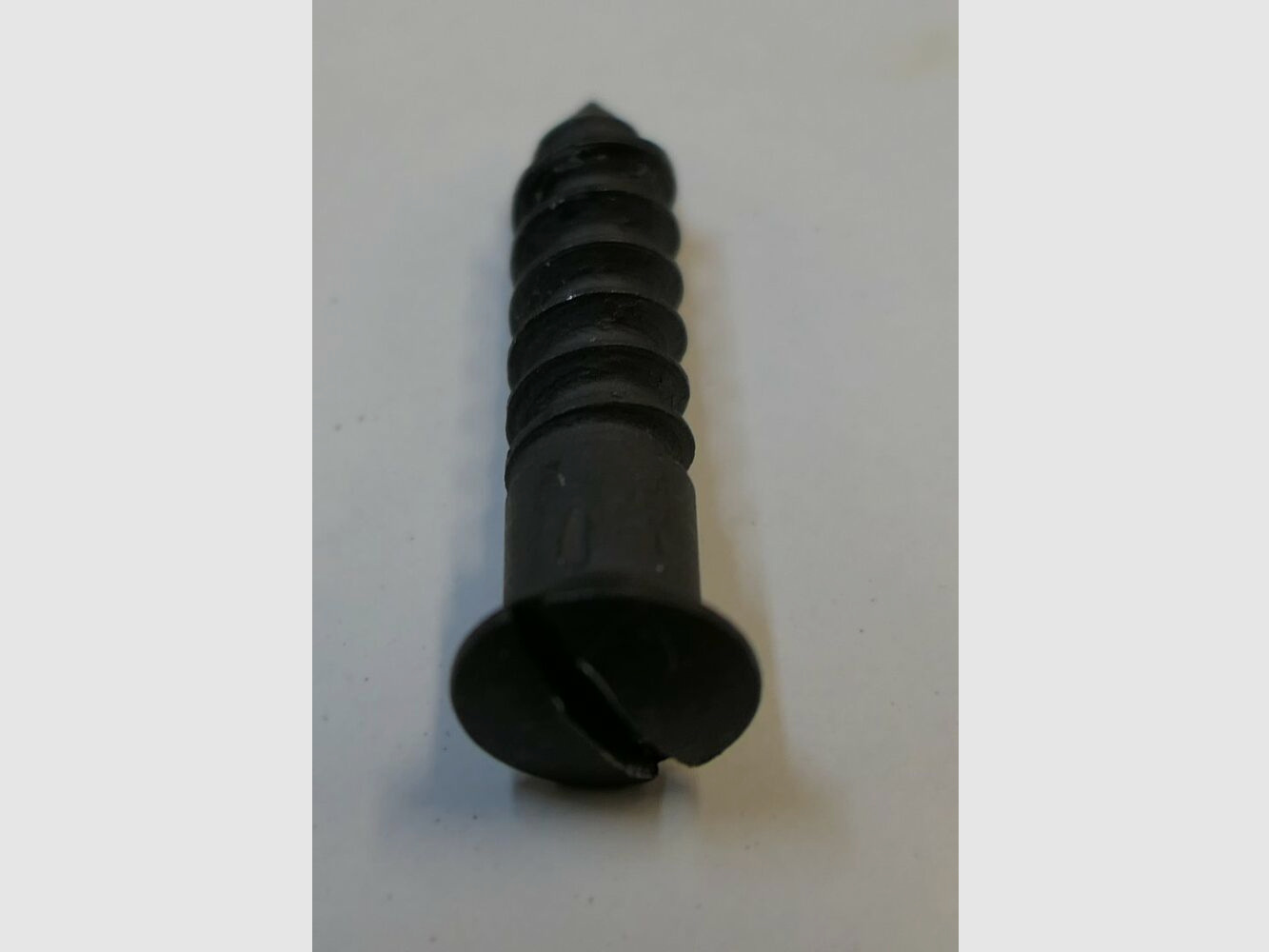 DDR VEB Devices & Tool Construction Wiesa original DDR NVA AK 47 screw for butt cap [69] unused, new for AK47, 7.62x39