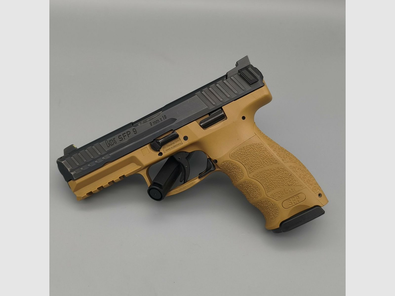 Heckler & Koch SFP9 RAL8000 Sand Color with Tritium Sights 9mm Luger