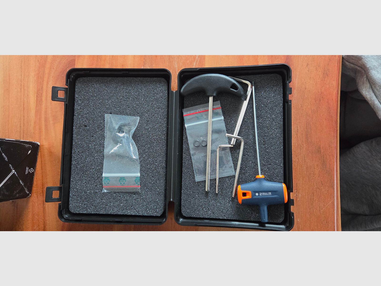 Tesro Match air pistol PA 10-2 Buinger Edition – like new, with extensive accessories