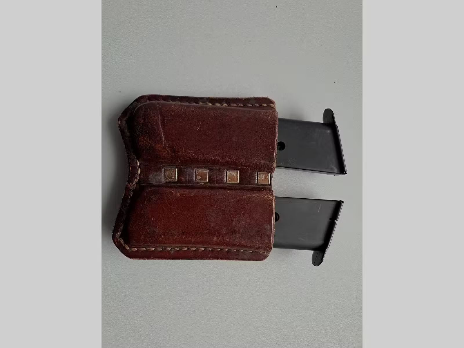 2 magazijnen voor SIG Sauer & Sohn P220 kal. .45 ACP met magazijntas