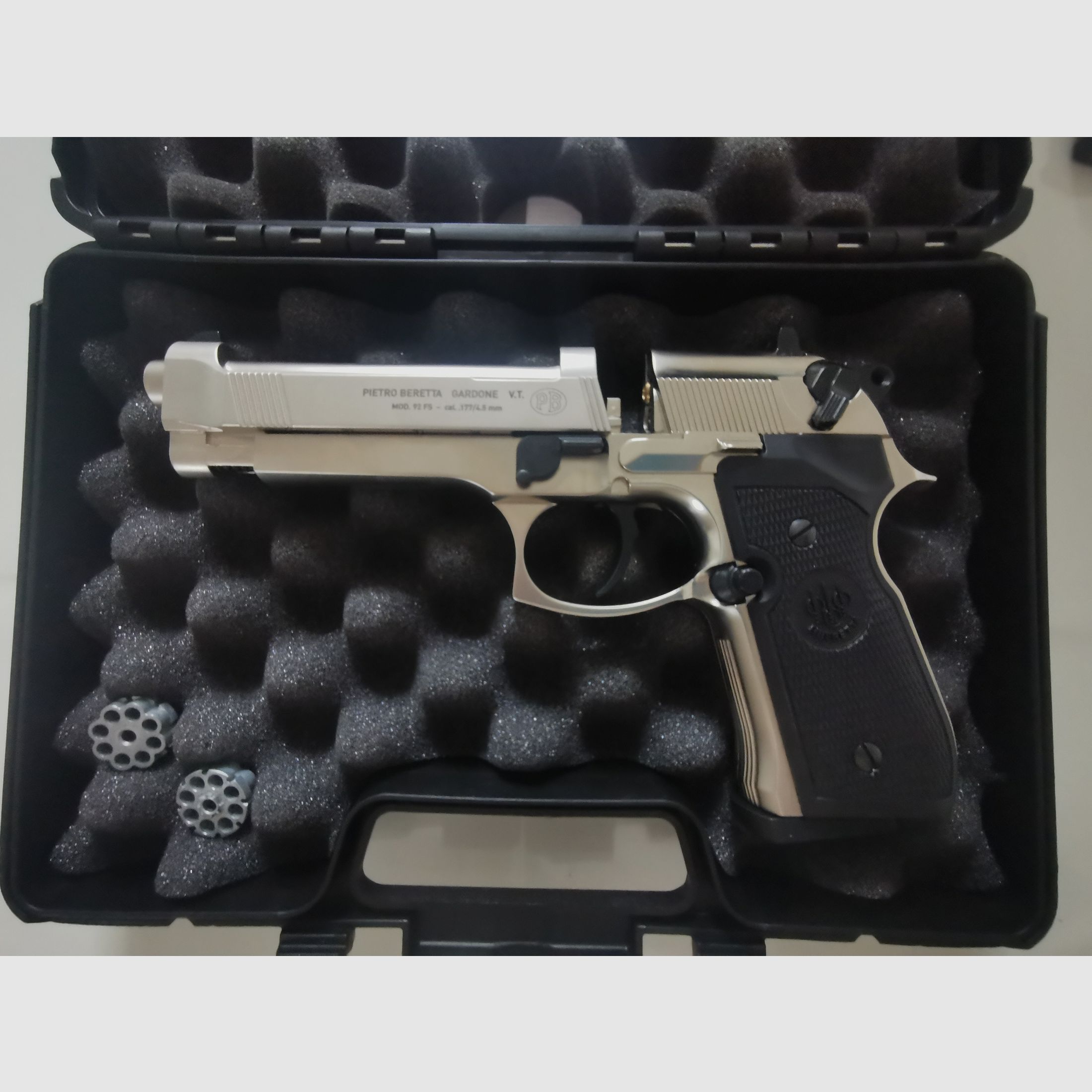Beretta M92 FS Nickel 4,5mm CO2