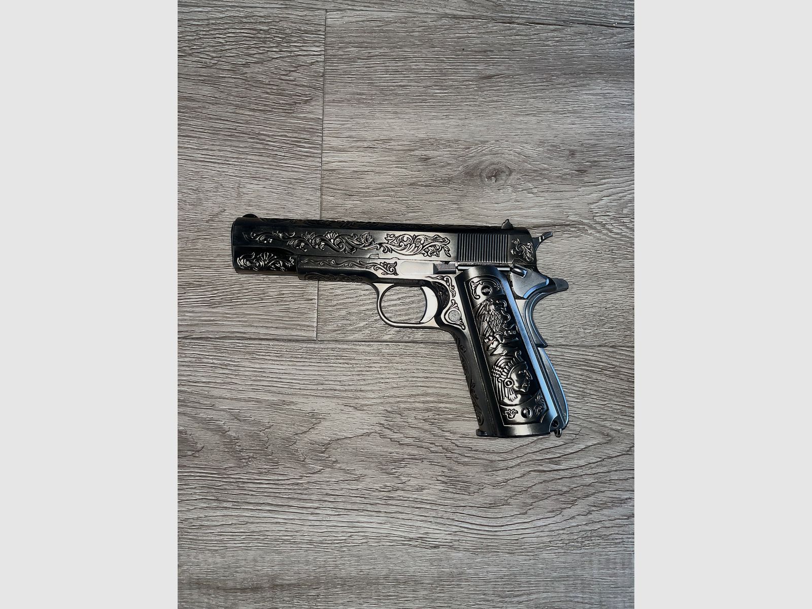  1911 GBB Vollmetall mit Gravuren