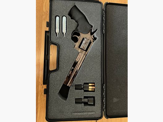 Dan Wesson 715 6"