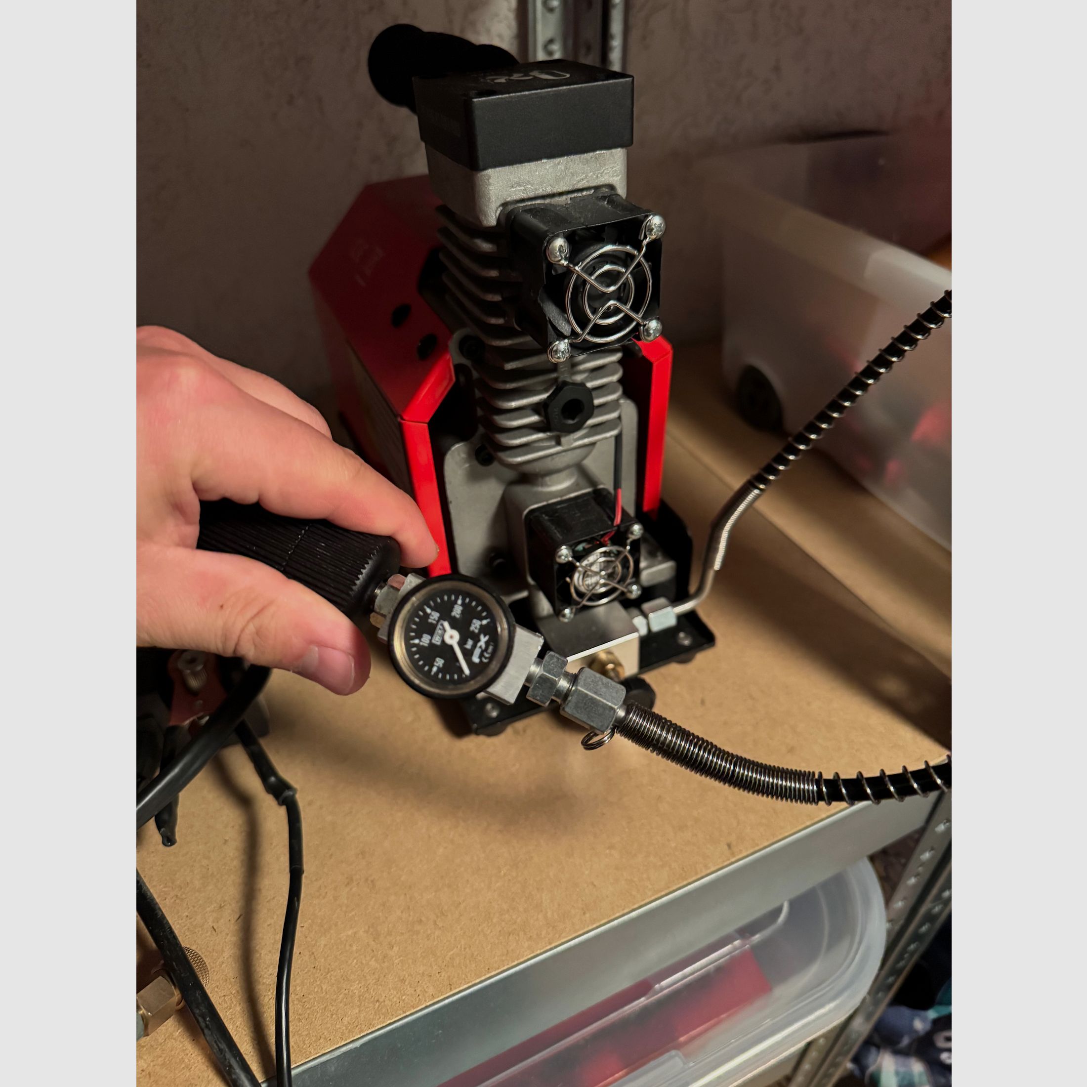 GX PUMP GX-E-CS2 Tragbarer PCP Kompressor – bis 300 bar / 4500 PSI