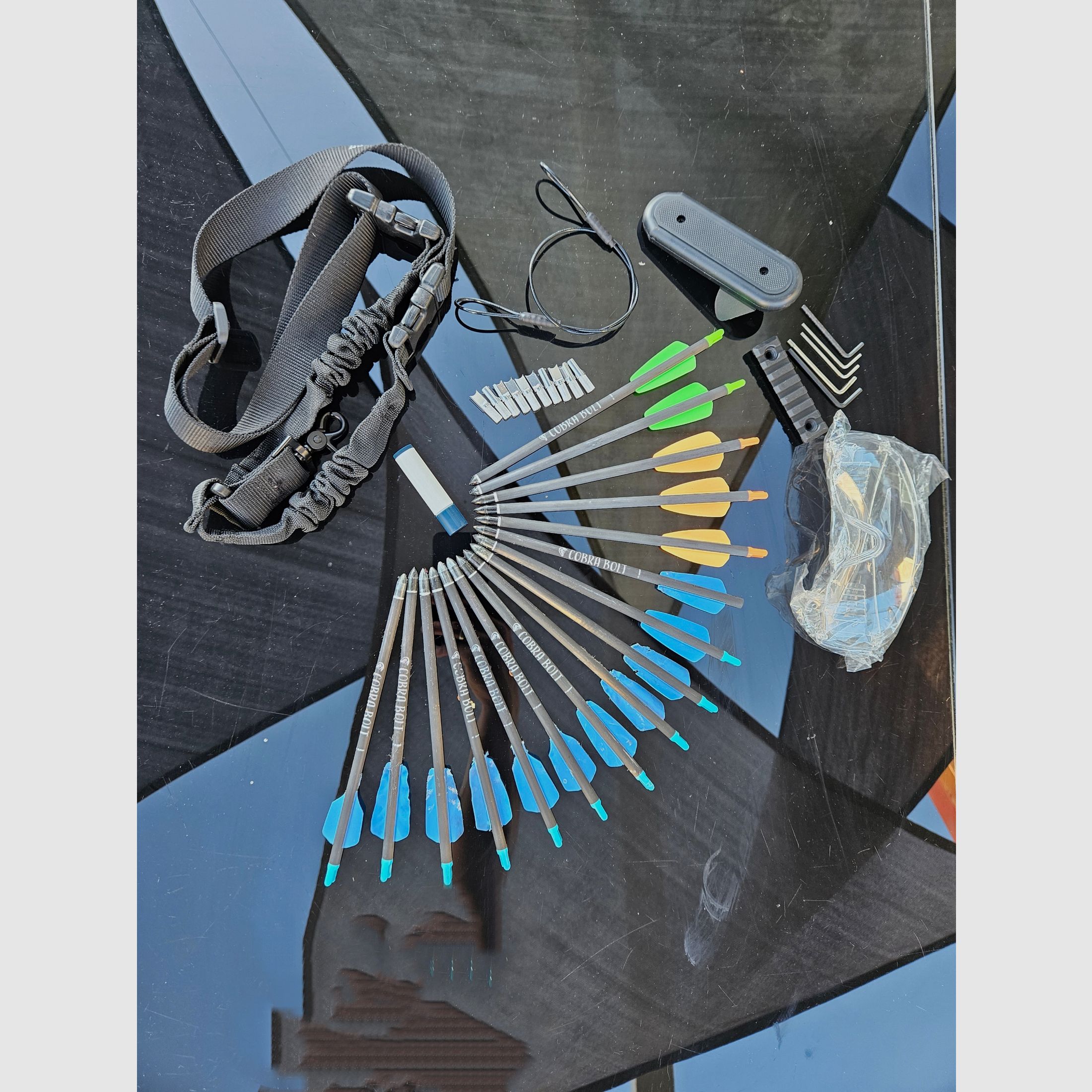 EK ARCHERY Cobra System Adder - 249 fps / 130 lbs - Pistolenarmbrust + Zielscheibe + Zubehör