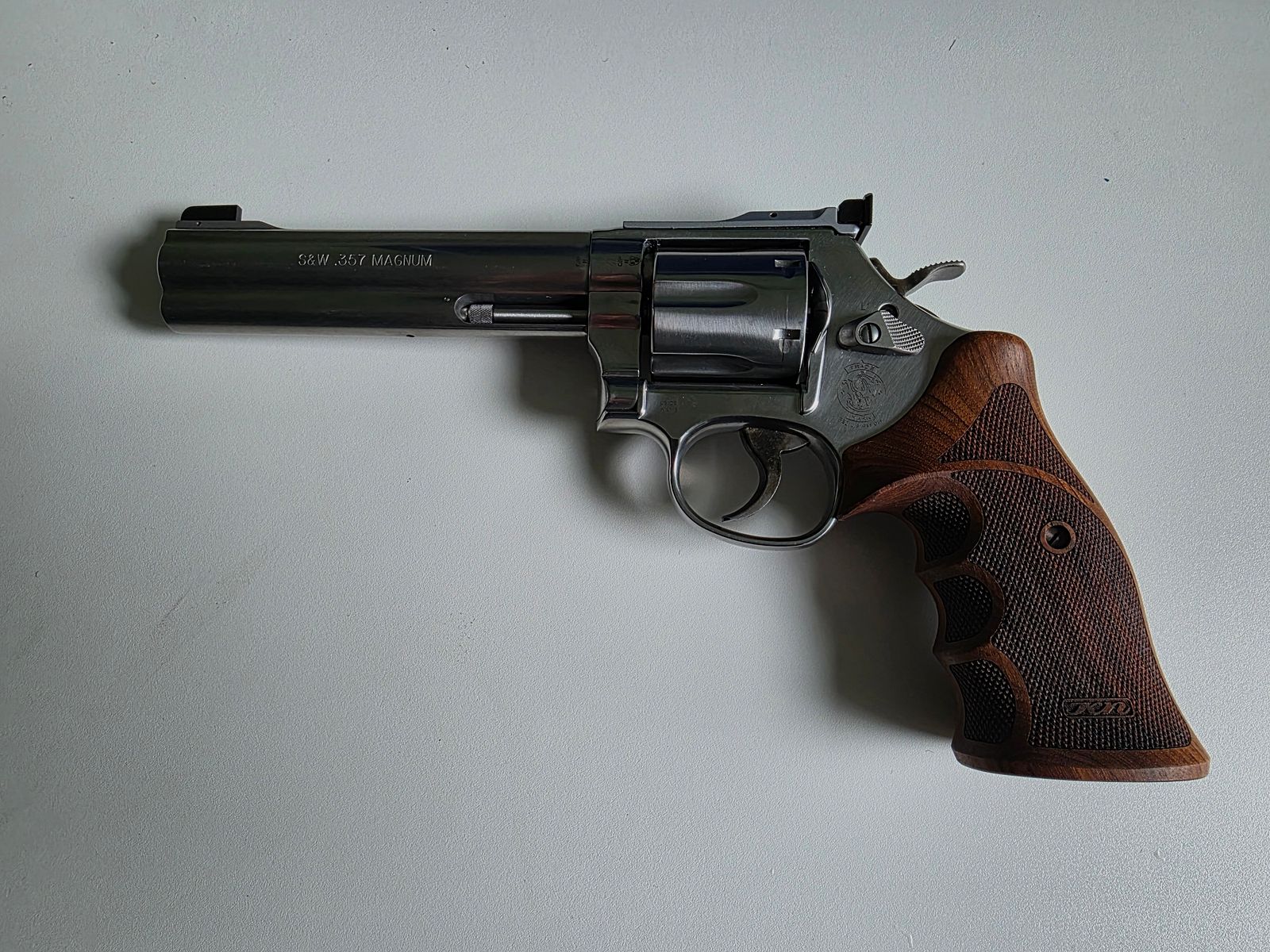 Smith & Wesson 686 Target Champion Deluxe .357 Revolver