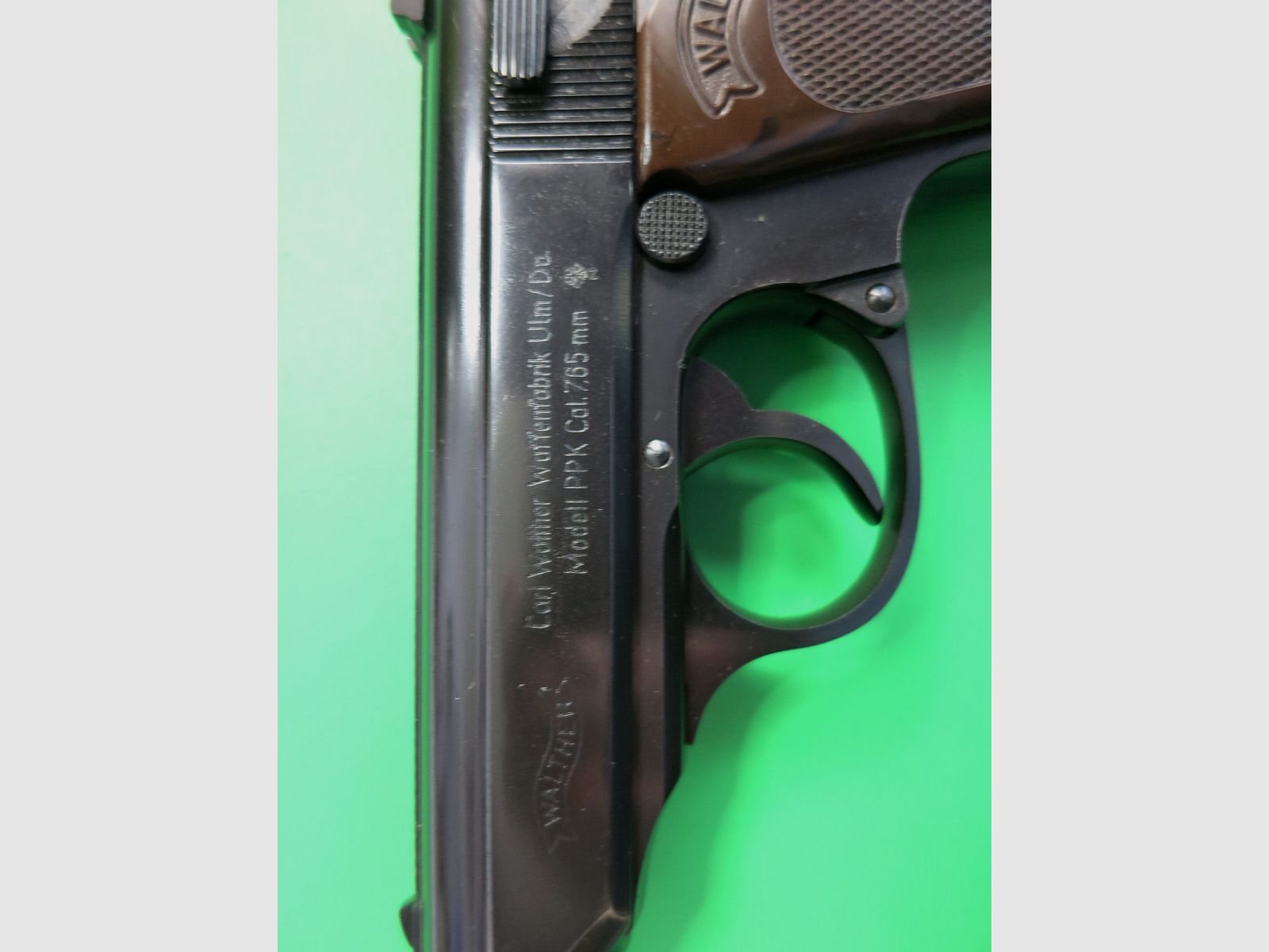 Pistola semiautomatica, Walther PPK, cal. 7,65 mm Browning, impugnature marroni       #81