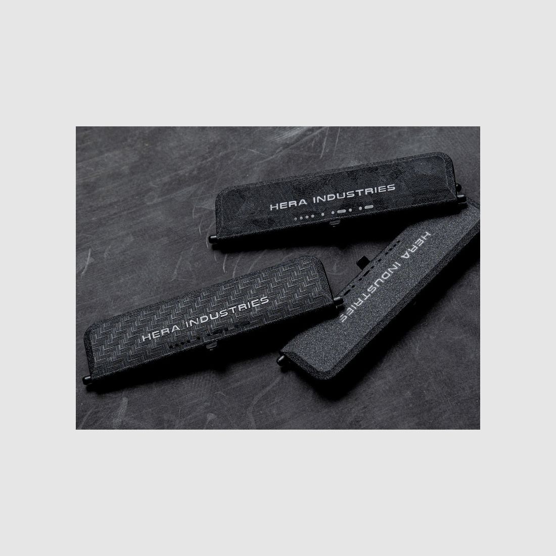 HERA ARMS AR10 Dust Cover, nueva generación negra