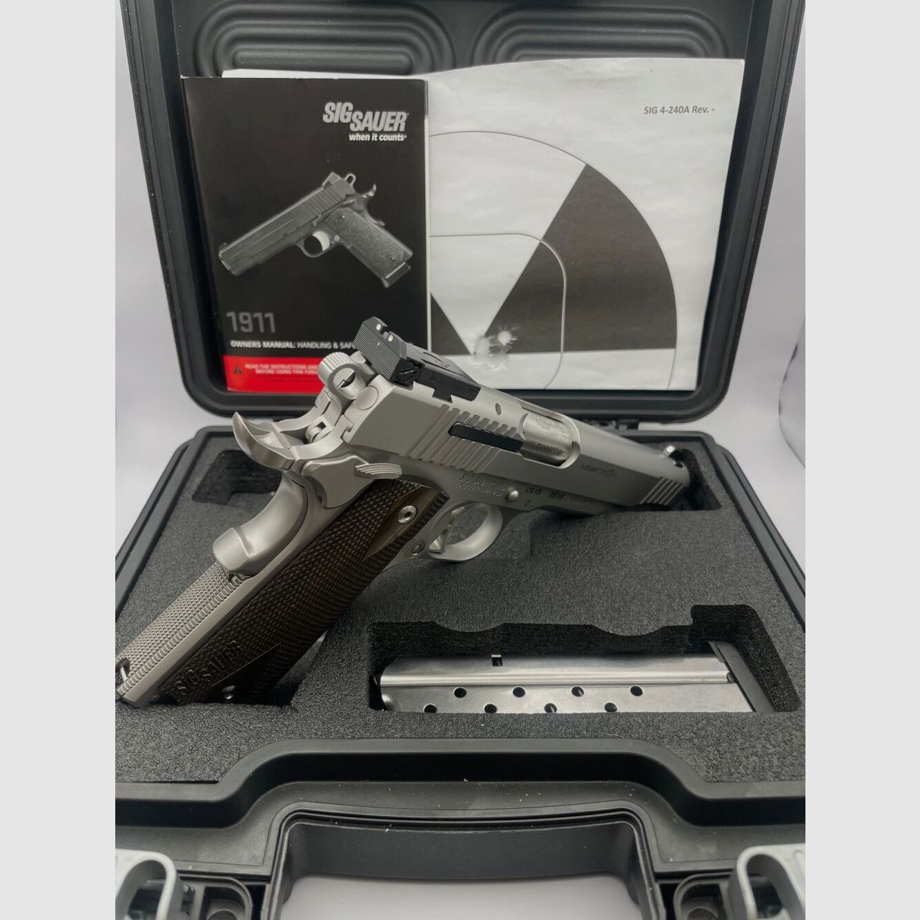 Sig Sauer 1911 Match Elite, Stainless