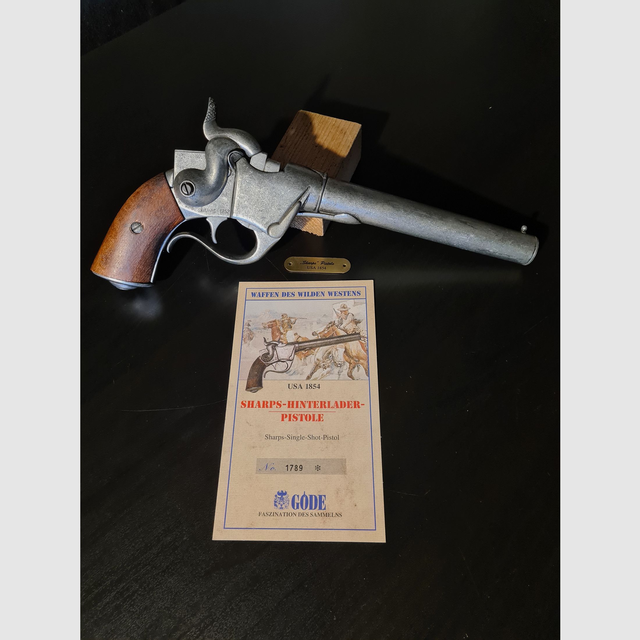 Pistolet à chargement par l'arrière Sharps 1852