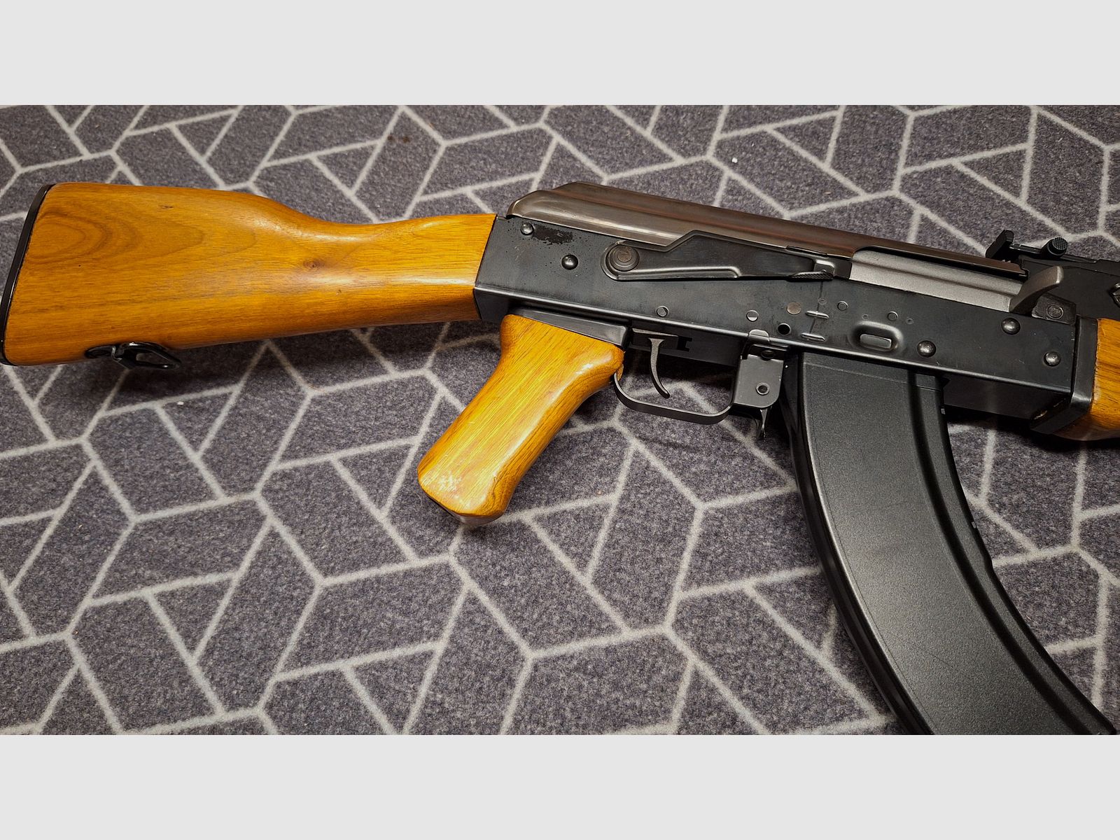 Kalashnikov AK47 4.5mm BB Co2 NEW!