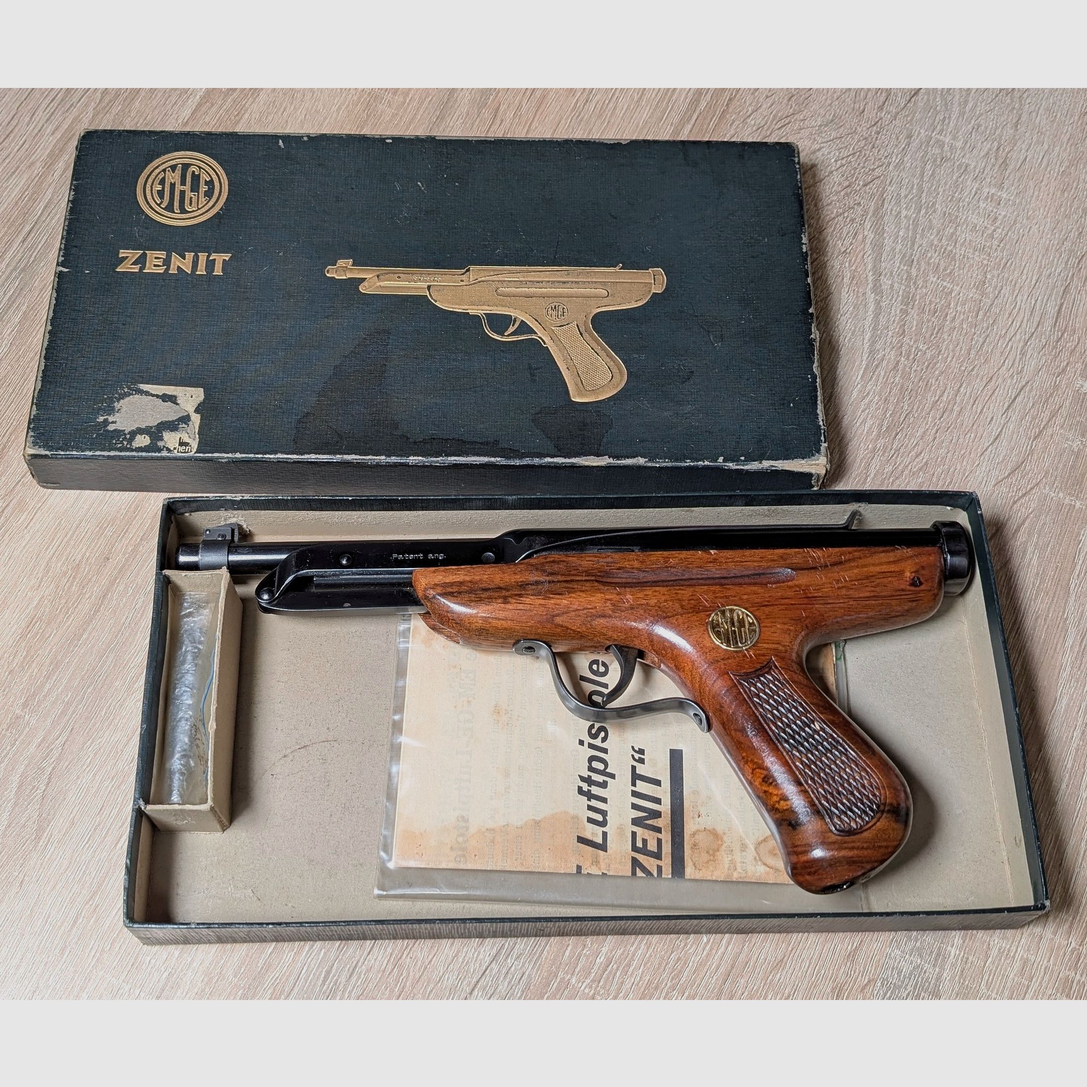 Pistola de fogueo EMGE ZENIT