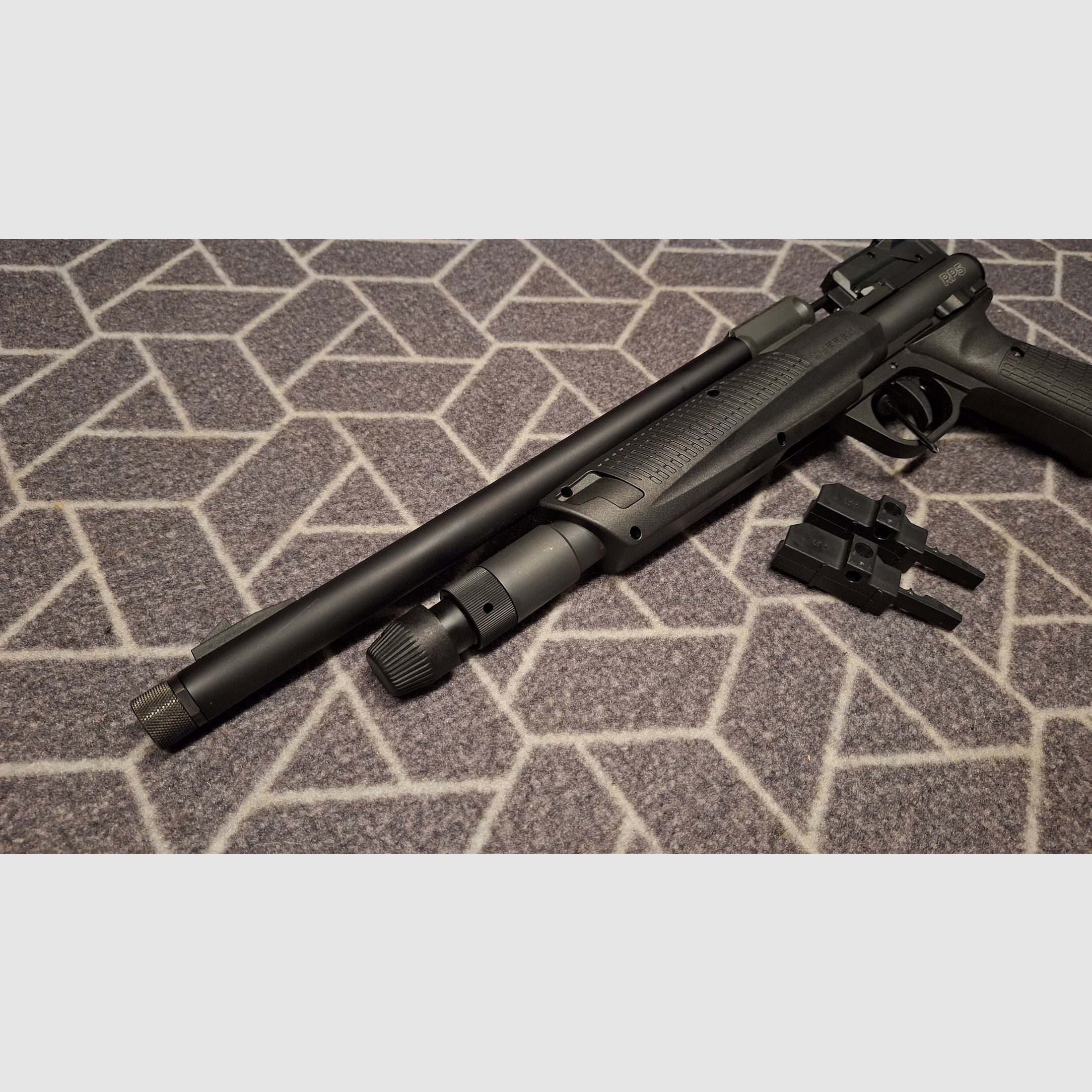 Umarex RP5 4,5 mm CO2 Pump Action mit 2x 5 Schuss Magazinen - Rarität!