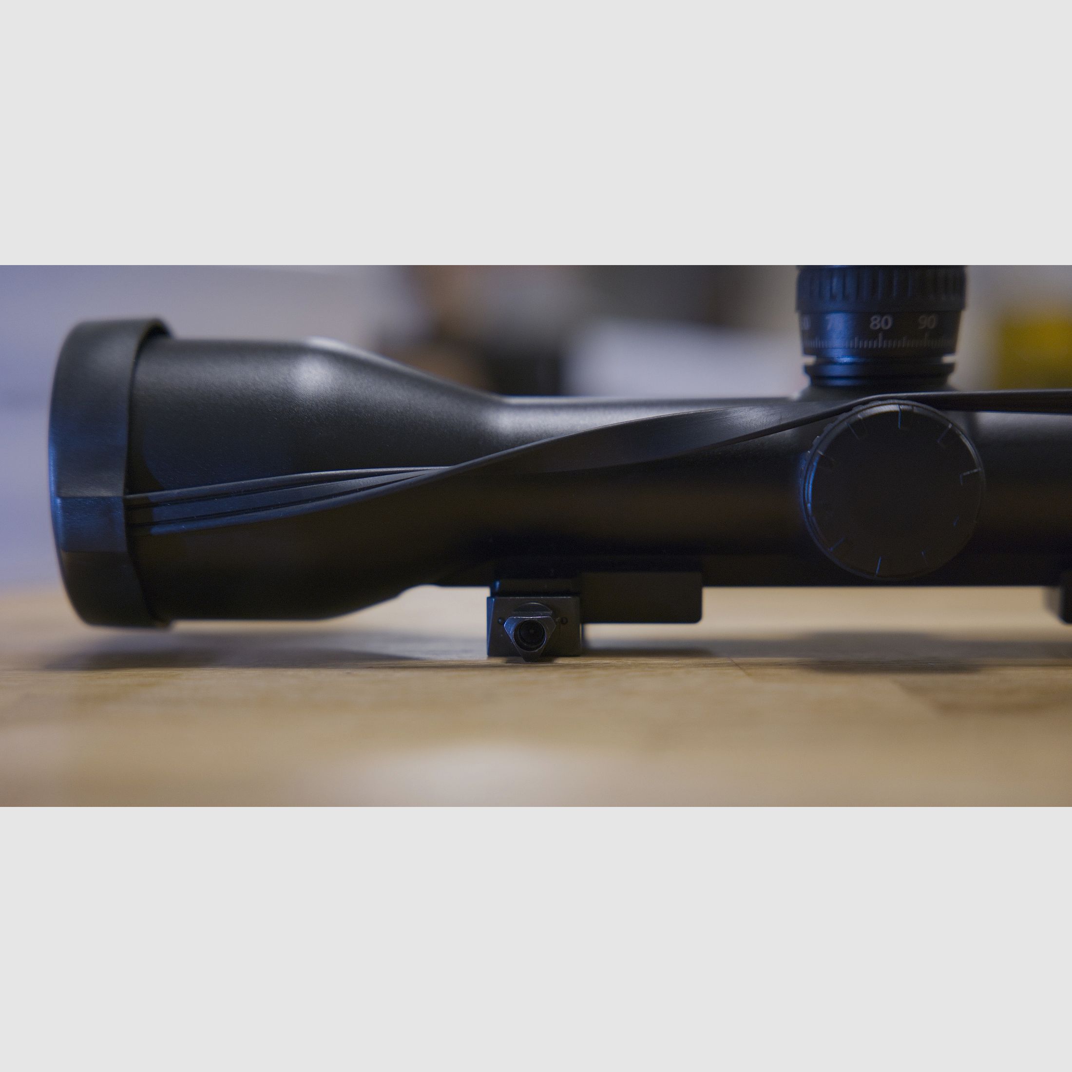 ZEISS Victory V8 2,8–20×56 ASV incl. rail + Rusan MAD 62 voorzetadapter (herhaalprecies)