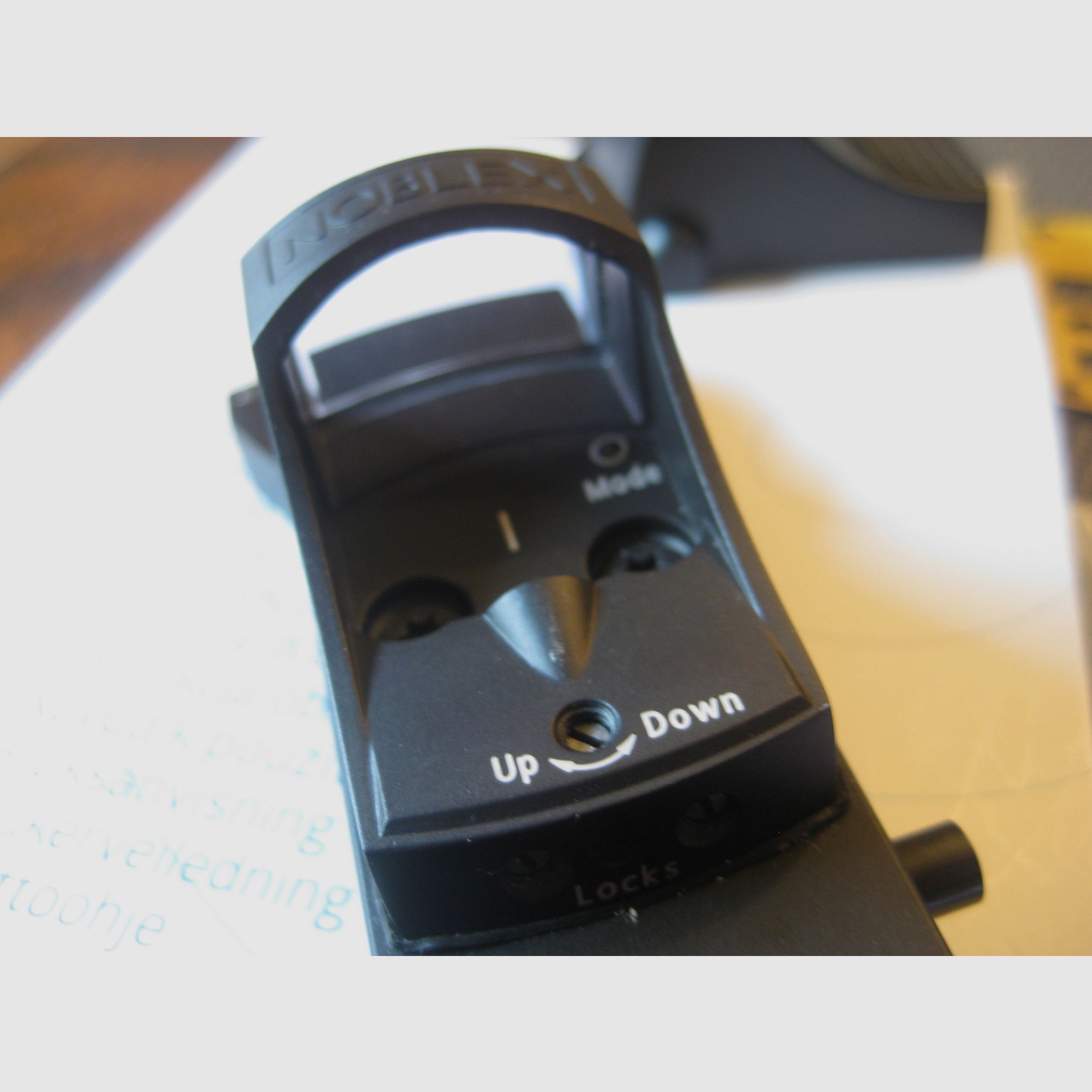 NOBLEX DOCTER Sight III 3.5 MOA auf Innomount-Sattelmontage für Blaser oder Sauer 505 , kein ZEISS-DD-GPO-Swarovski-LEICA .