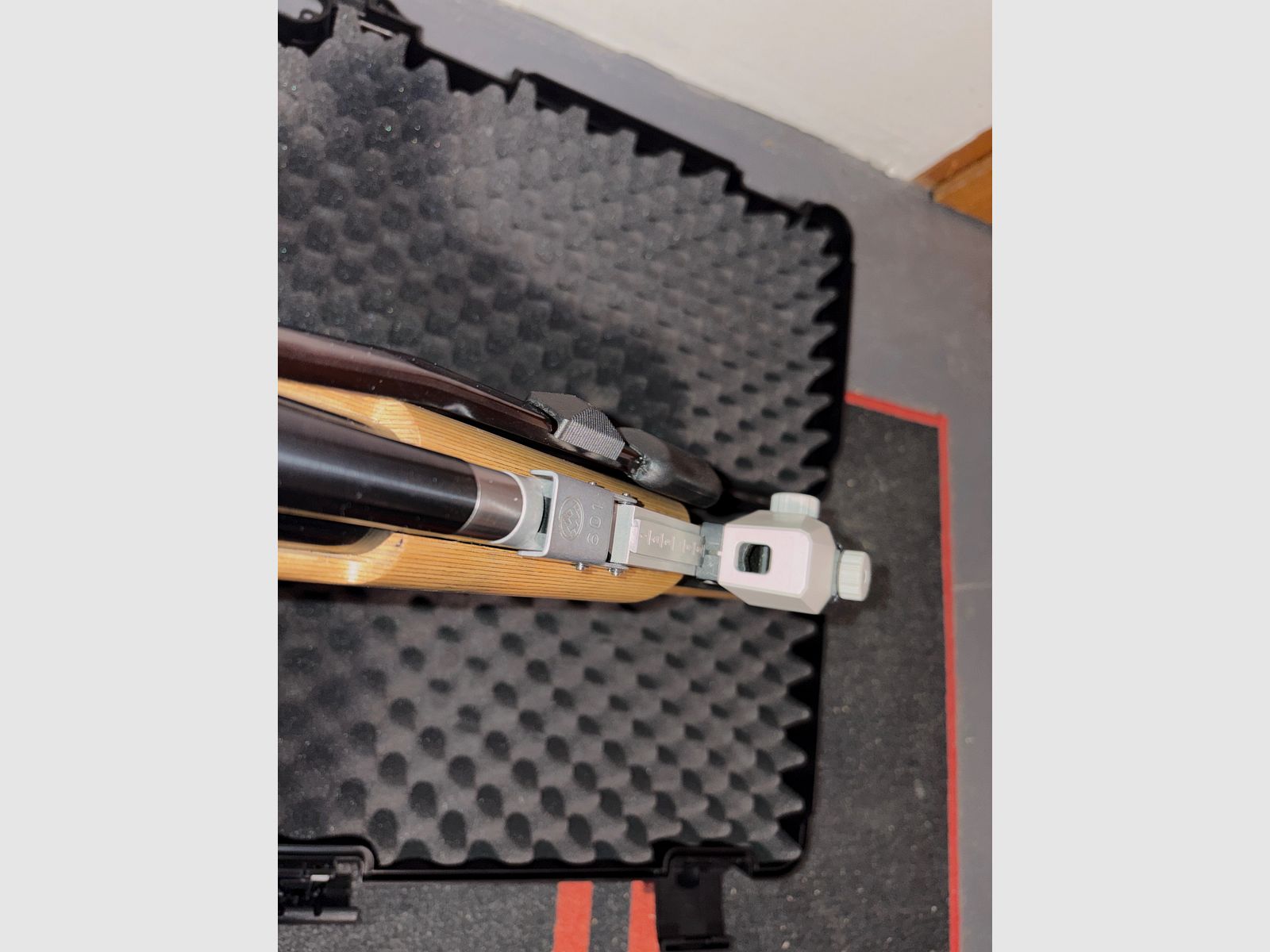 Feinwerkbau 601 Match-Luftgewehr + Gegenlichtblende, Dichtungen erneuert, abschließbarer Koffer