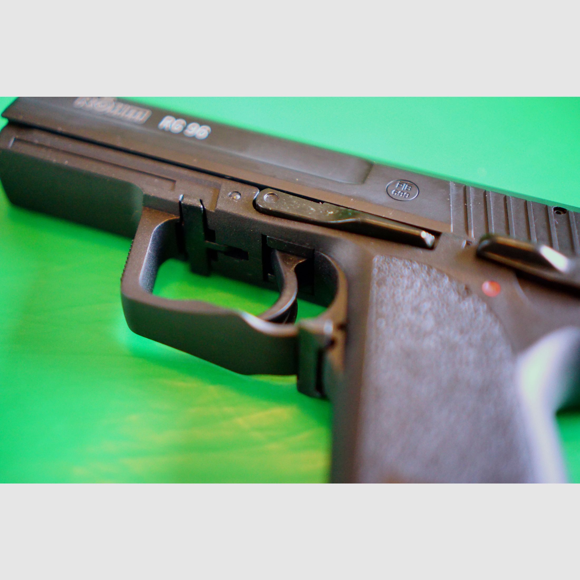 Röhm RG 96 Schreckschuss Pistole brüniert (PTB 699) neuwertig!
