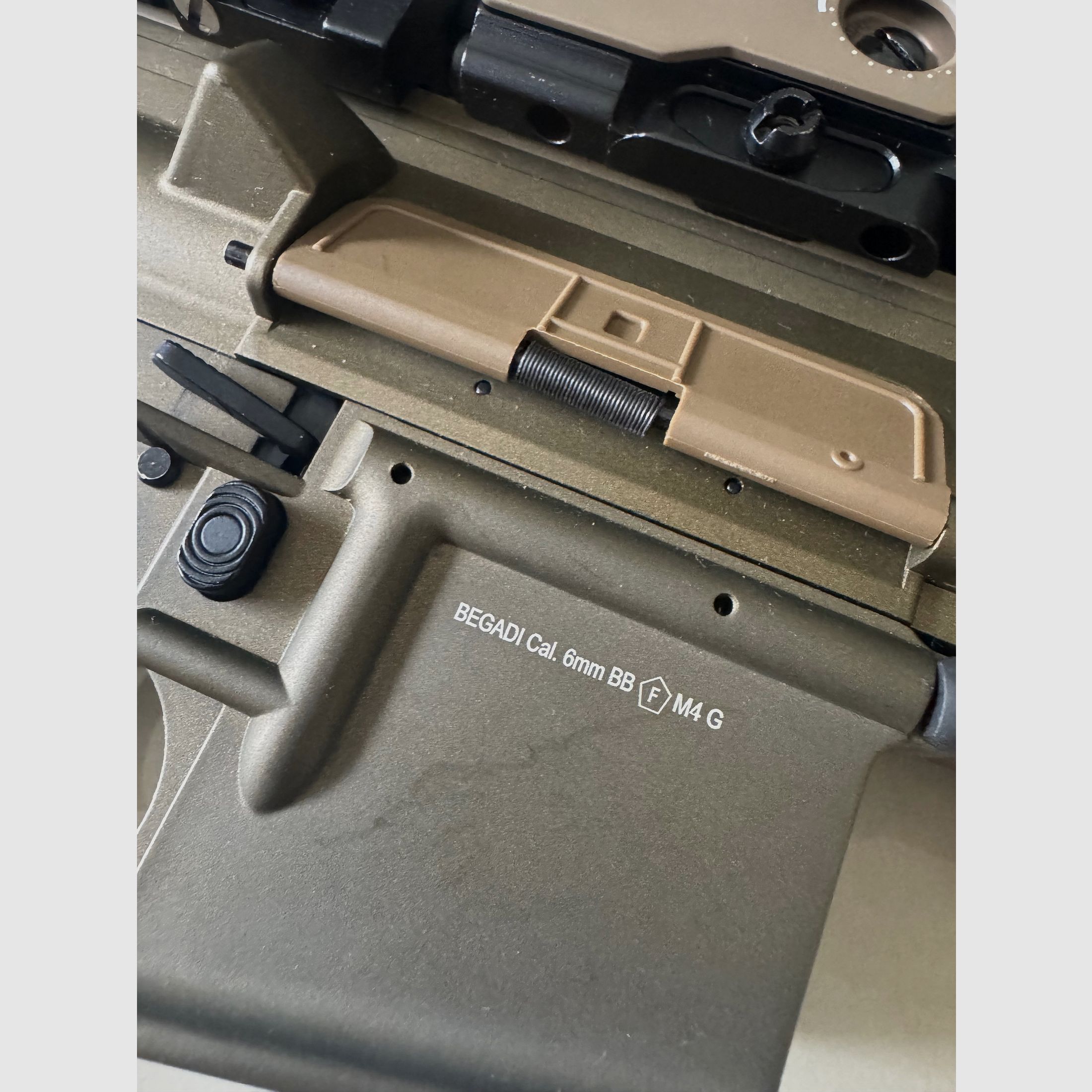 Airsoft Komplettset NEUWERTIG mit Begadi SMR16 und VFC Glock 17 
