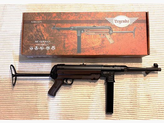 Umarex MP 40 submachine gun in 4.5 mm BB like new with F