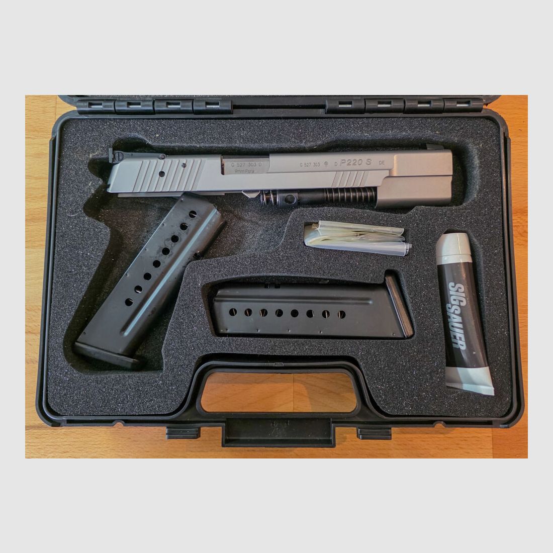 SigSauer P220 X-Six, Bild 7 von 10