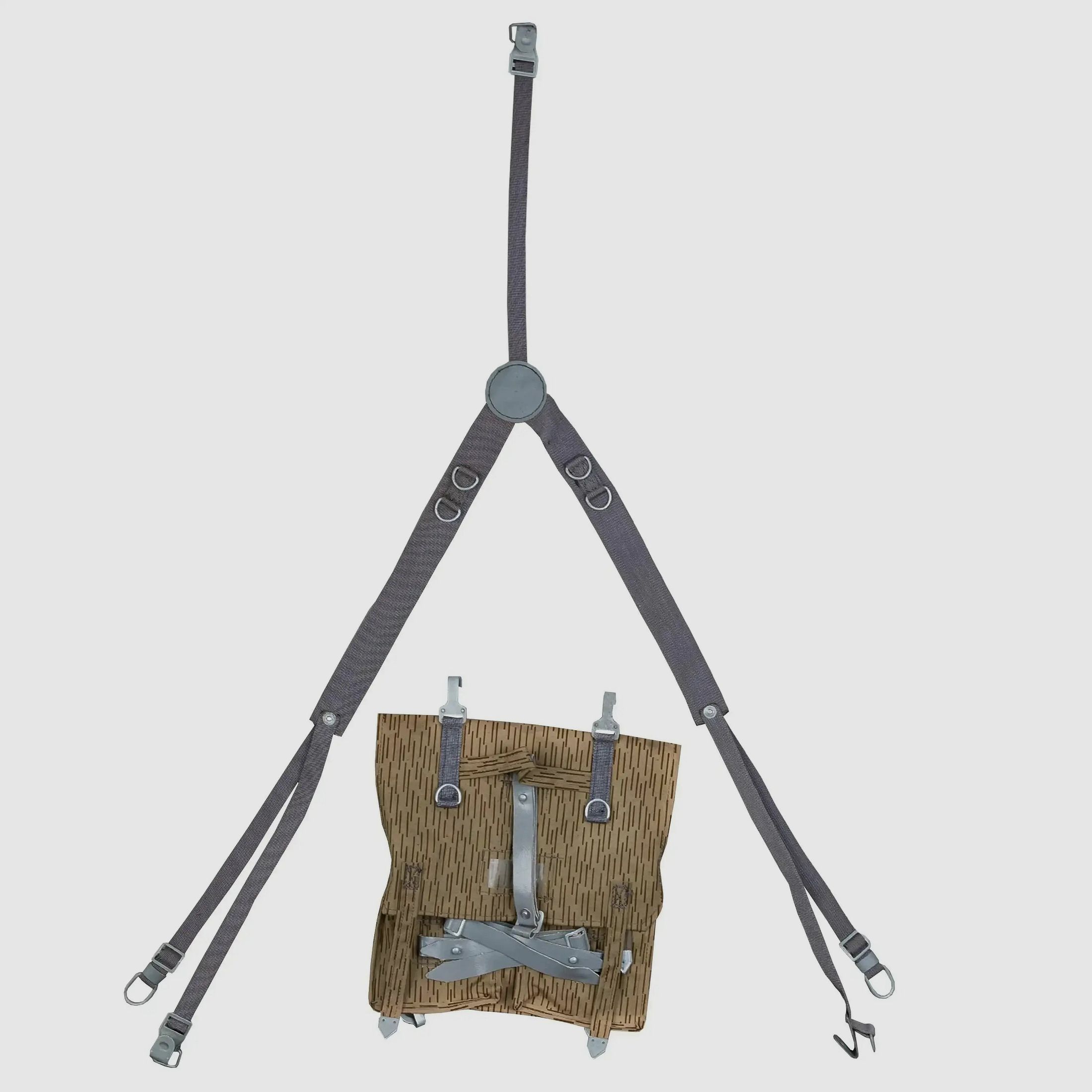 NVA NVA storm backpack with carrying frame used