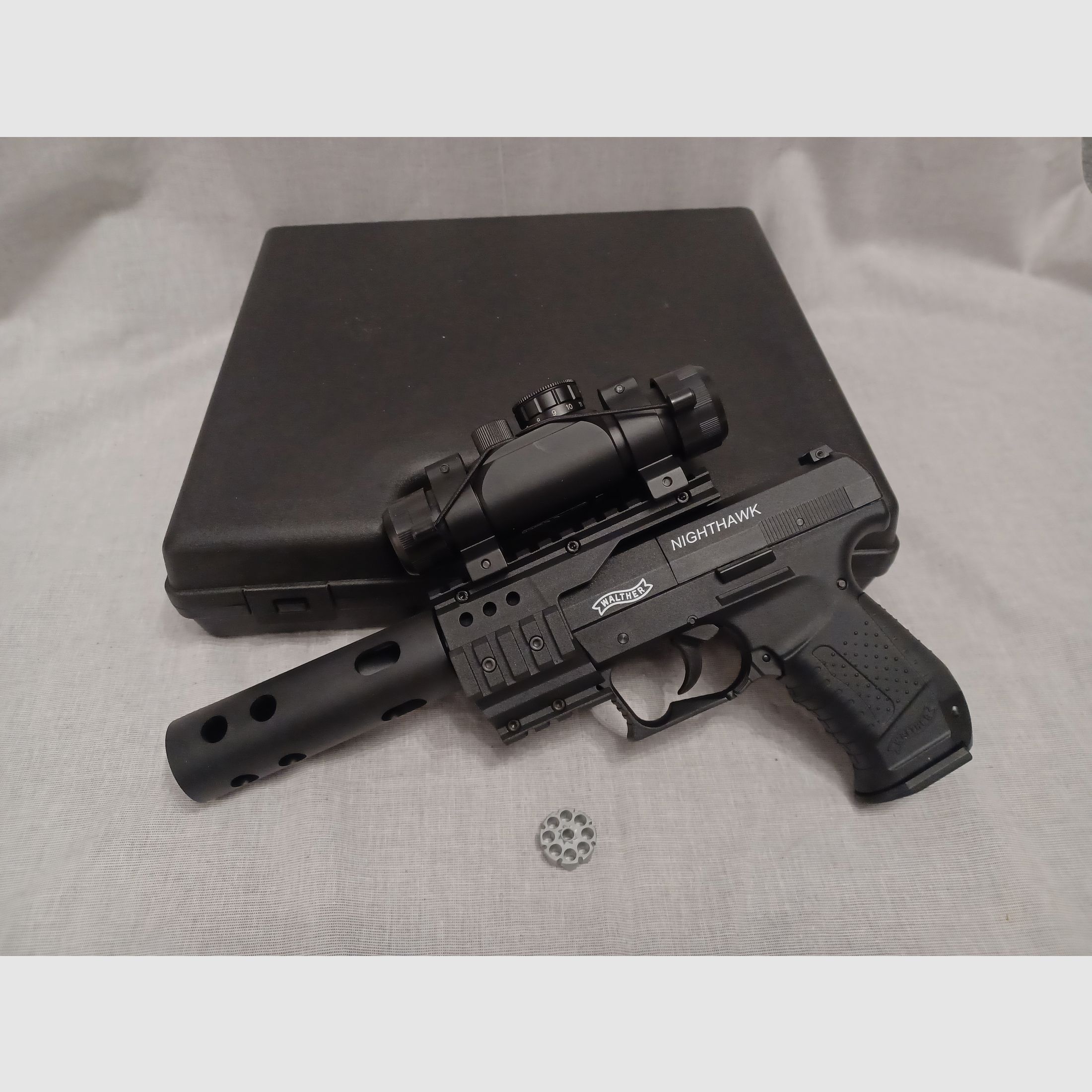 Walther Nichthawk / 4,5 mm Diabolo / CO2 / Pistole / OVP (90)