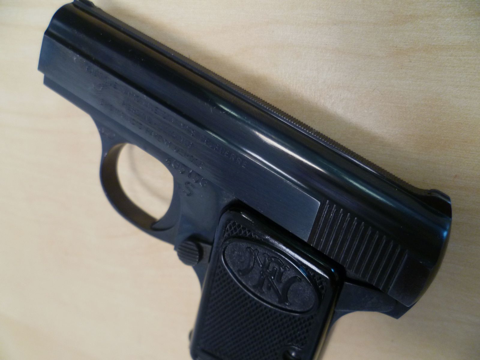 Pistole FN Baby 6,35 mm Browning