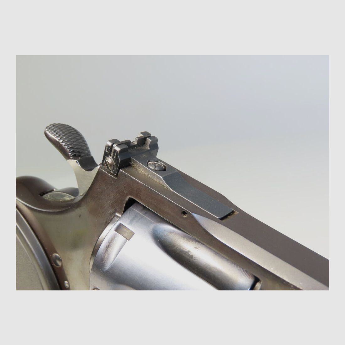 Colt Python 6" cali z 1971 roku