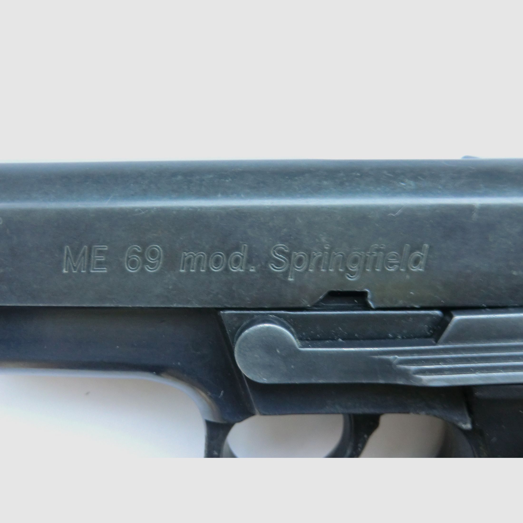 ME 69 Mod. Springfield  9mm K.   PTB: 679  Beschuss: AA  8-Schuss Magazin