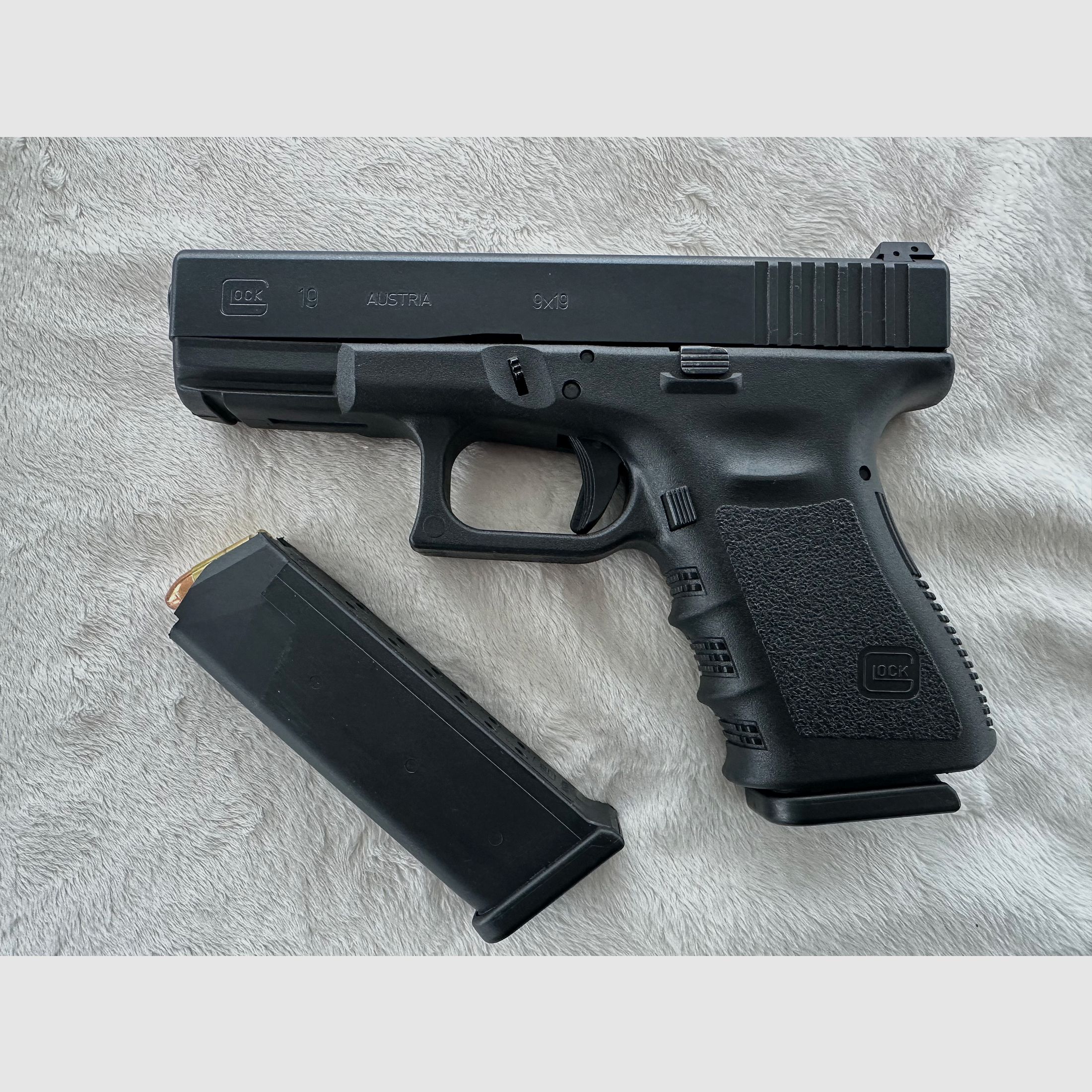 Glock 19 in 9mm - eine der letzten Gen 3 aus 2009 - Kaum gebraucht - fast NEUWERTIG !
