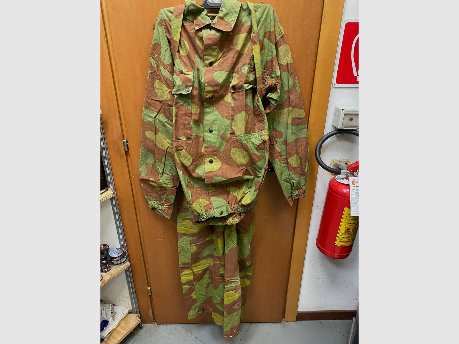 ORIGINALE MILITÄRANZUG ZWEITER WELTKRIEG, Bild 1 von 2