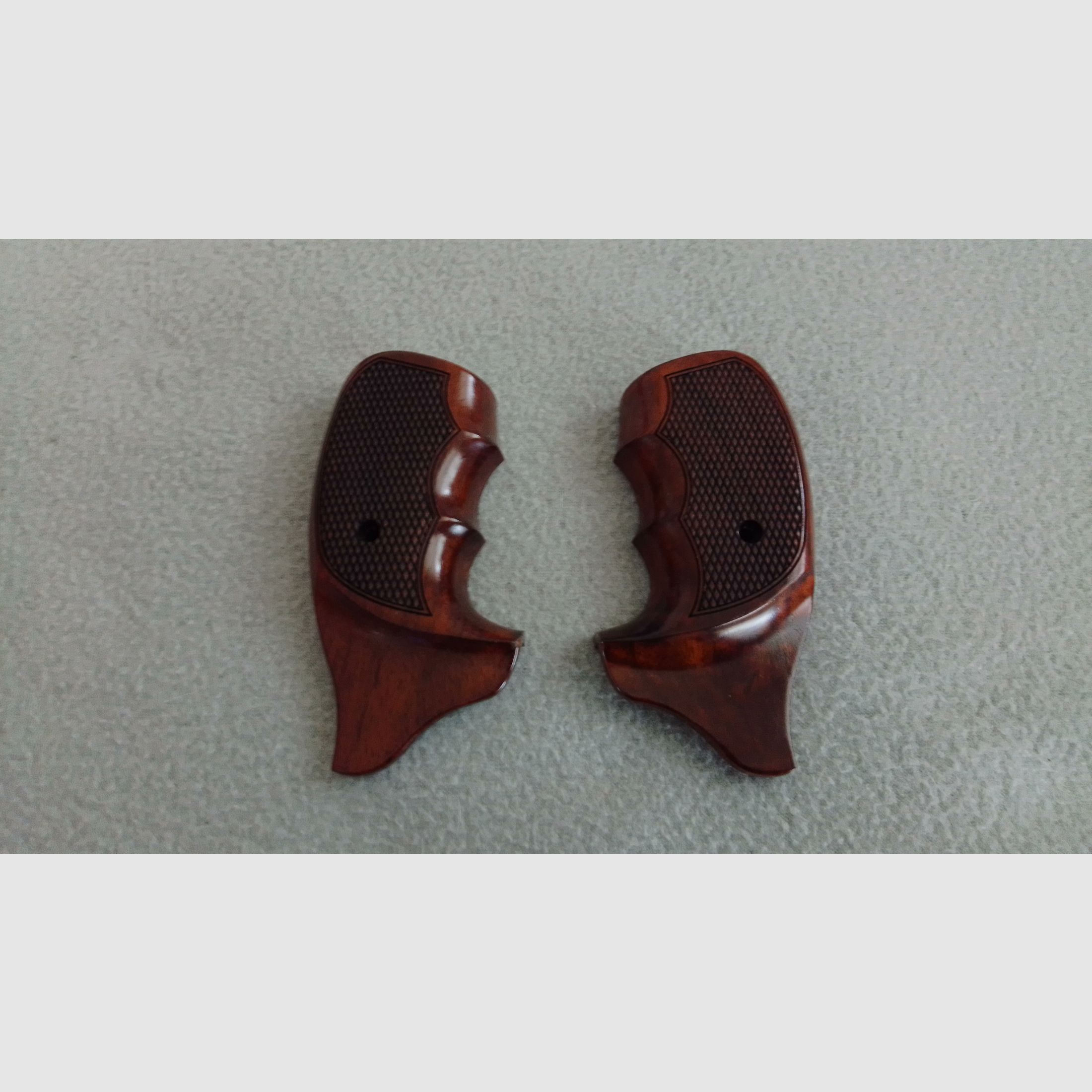Wood grip wood grip panels suitable for revolver Zoraki R1 R2, Ekol Viper
