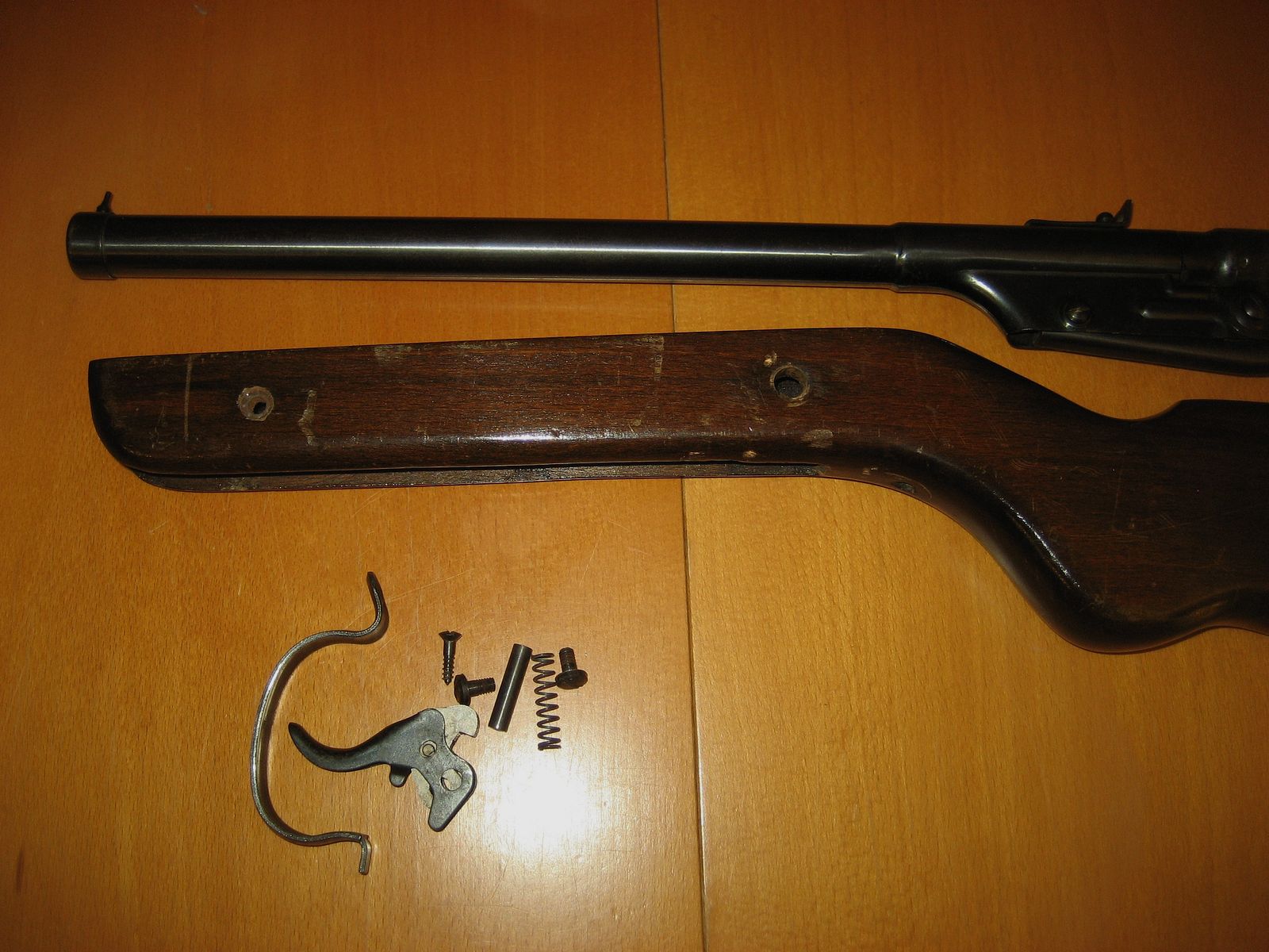 Diana Luftgewehr 16 zerlegt