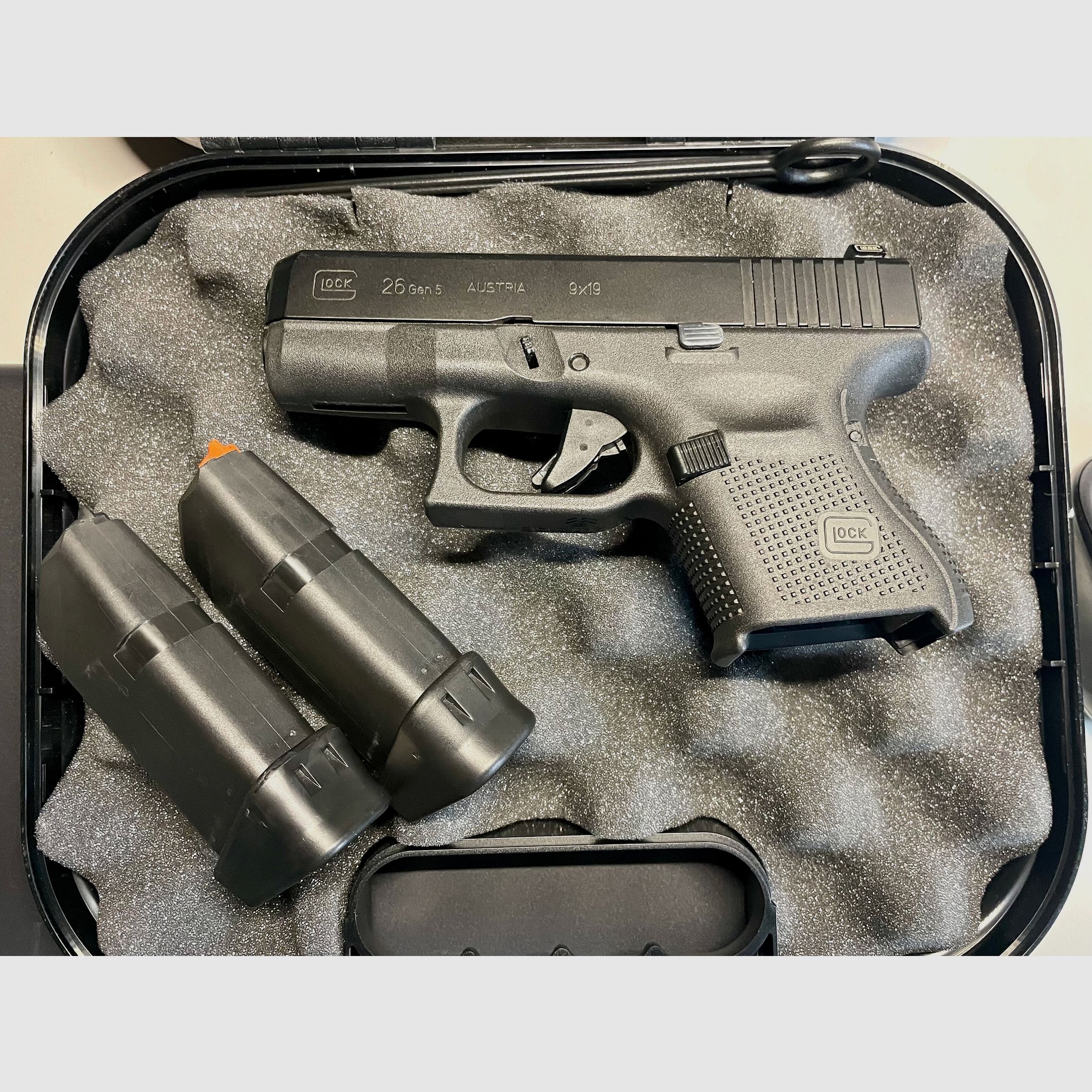 Glock 26 Gen.5 caliber 9mm Luger with box & 2 magazines