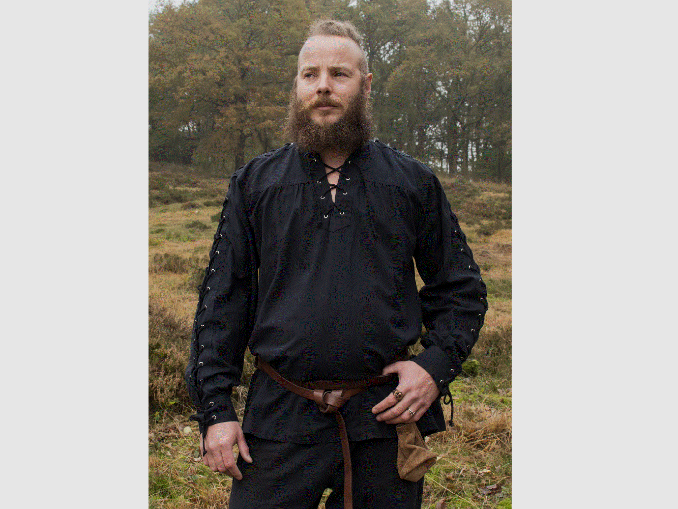 Middeleeuwse shirt Corvin met vetersluiting, zwart