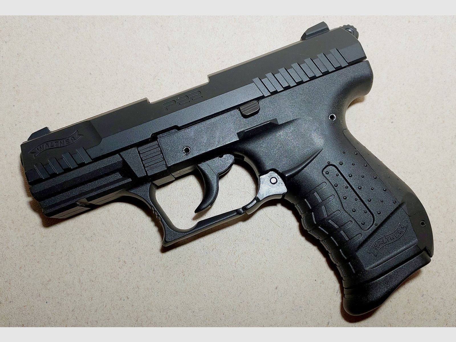 Walther P22 Ready Schreckschuss Pistole 9mm P.A.K. schwarz.