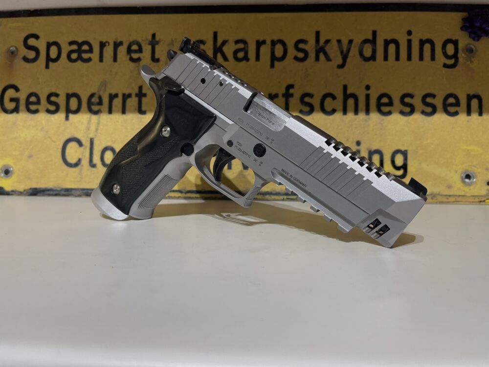 SIG Sauer P226 X-Five Skeleton (Mastershop)