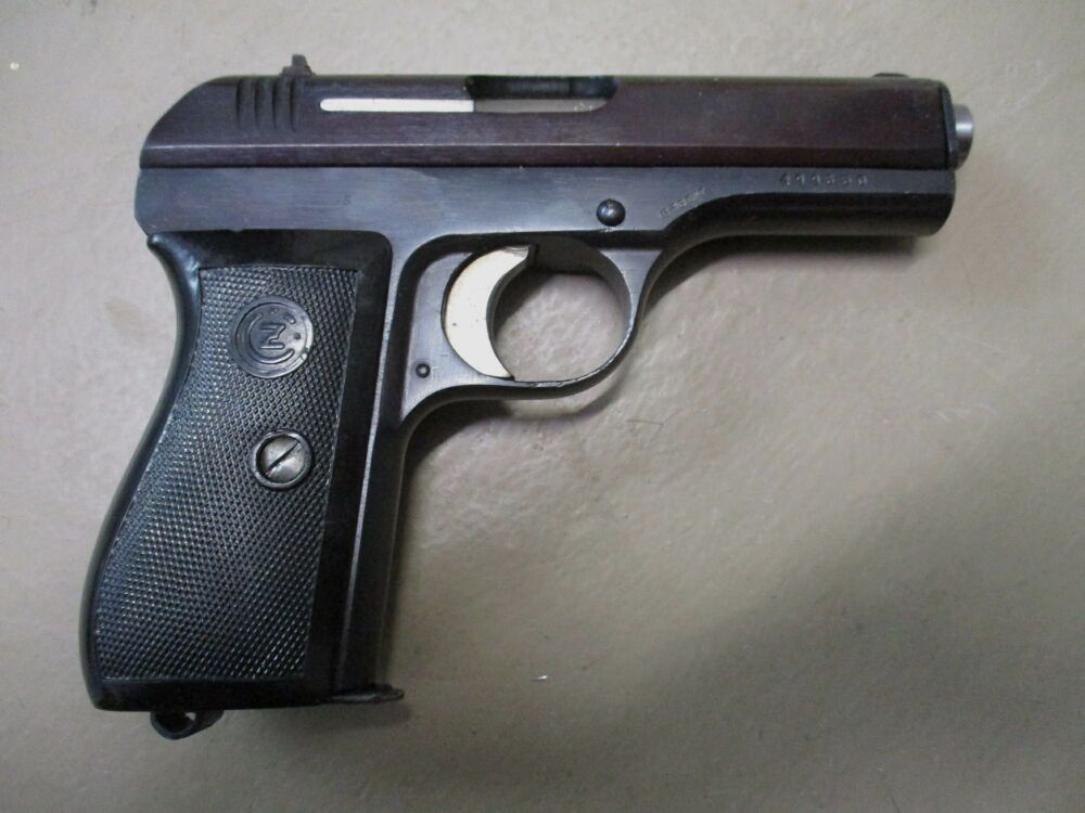 Pistolet CZ27 7,65 mm bez WAA 27