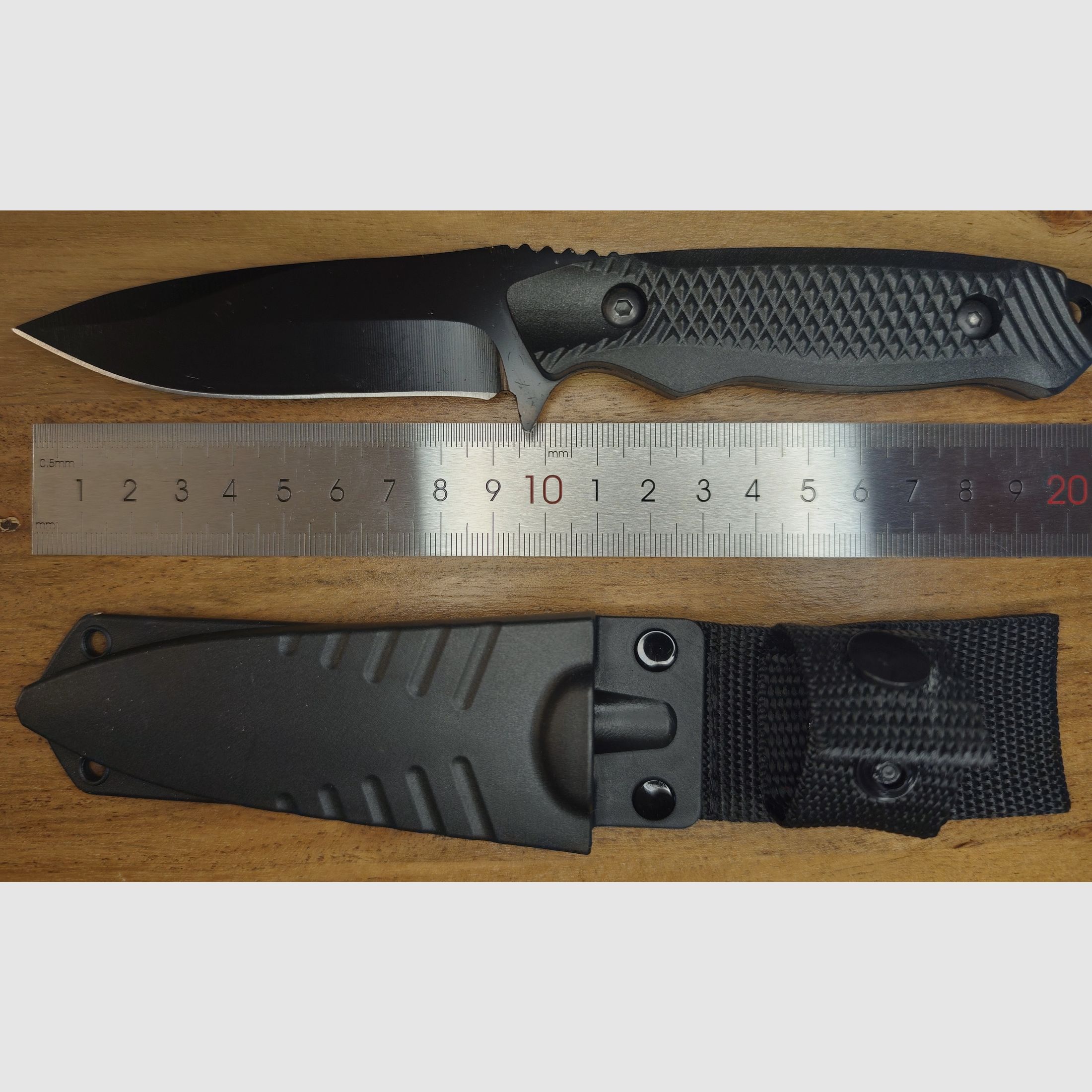 CS Gas Patronen 8mm von UMAREX 10 Stück + Jagt & Angelmesser