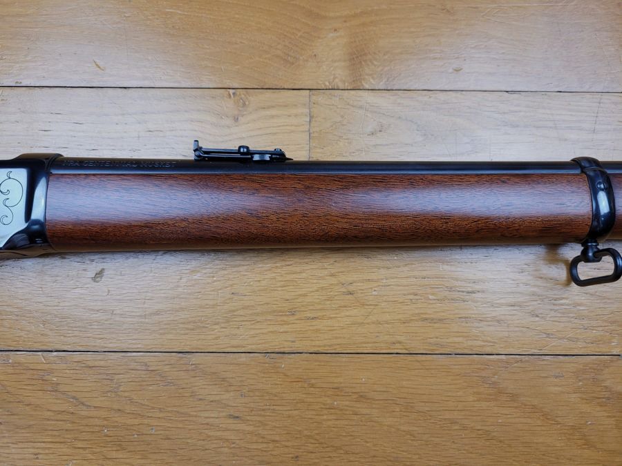 Sehr schöne Winchester Gedenkwaffe – » Centenial NRA » – Musket 1894 – 23.000 Ex. – Wunderschöne Brünierung – 30-30 Win – Perfekter Zustand, Bild 5 von 18