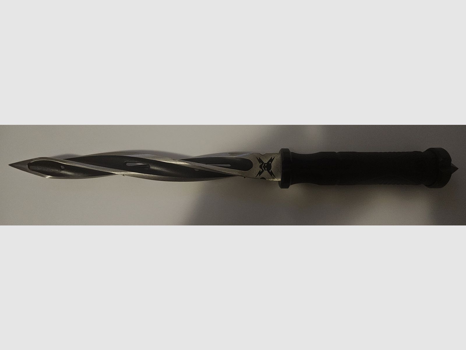 United Cutlery M48 Cyclone United Spiral Dagger Fixed Blade Knife